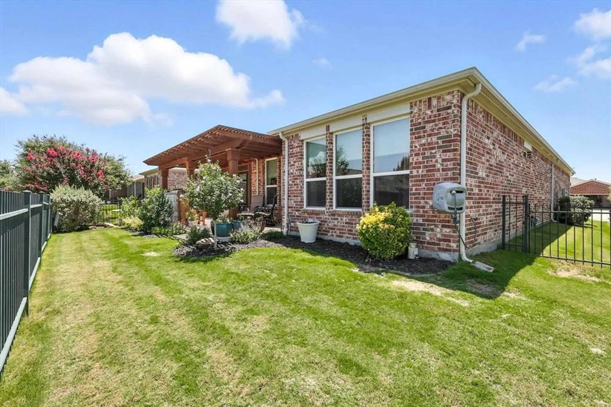 Property Slideshow image 26 of 40 | 2528 oyster bay dr, Frisco, TX, 75036