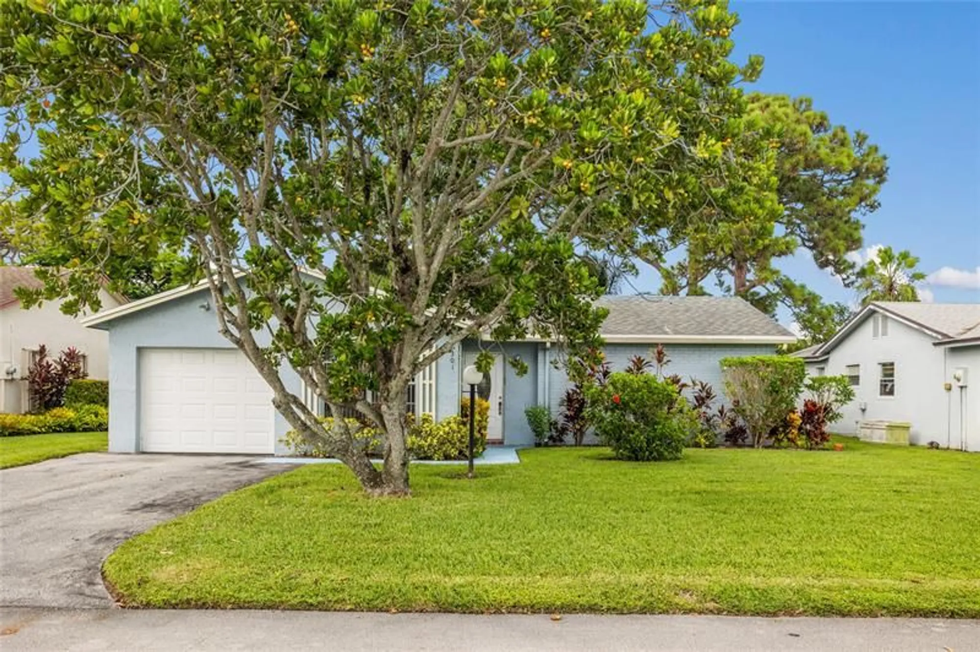 Property Slideshow image 1 of 21 | 6301 silver moon ln, Greenacres, FL, 33463