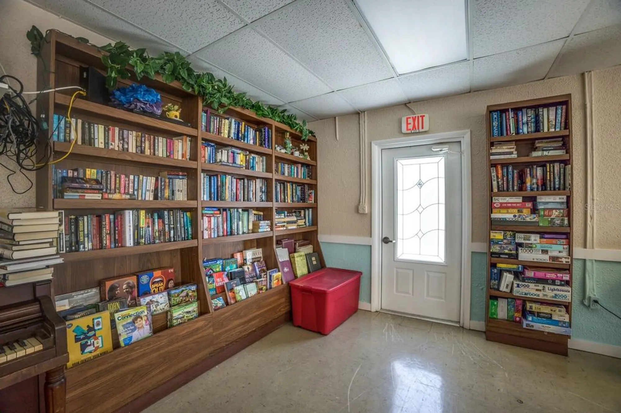 Property Slideshow image 32 of 35 | 4015 lake bayshore dr # 108, Bradenton, FL, 34205