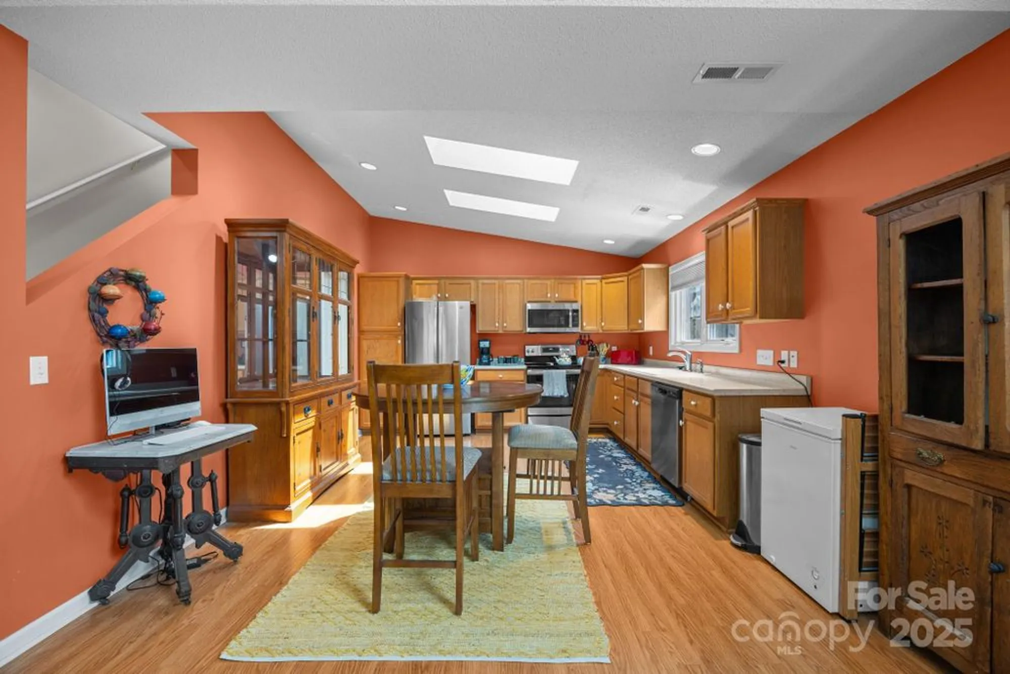 Property Slideshow image 11 of 30 | 8 beekeeper trl, Swannanoa, NC, 28778