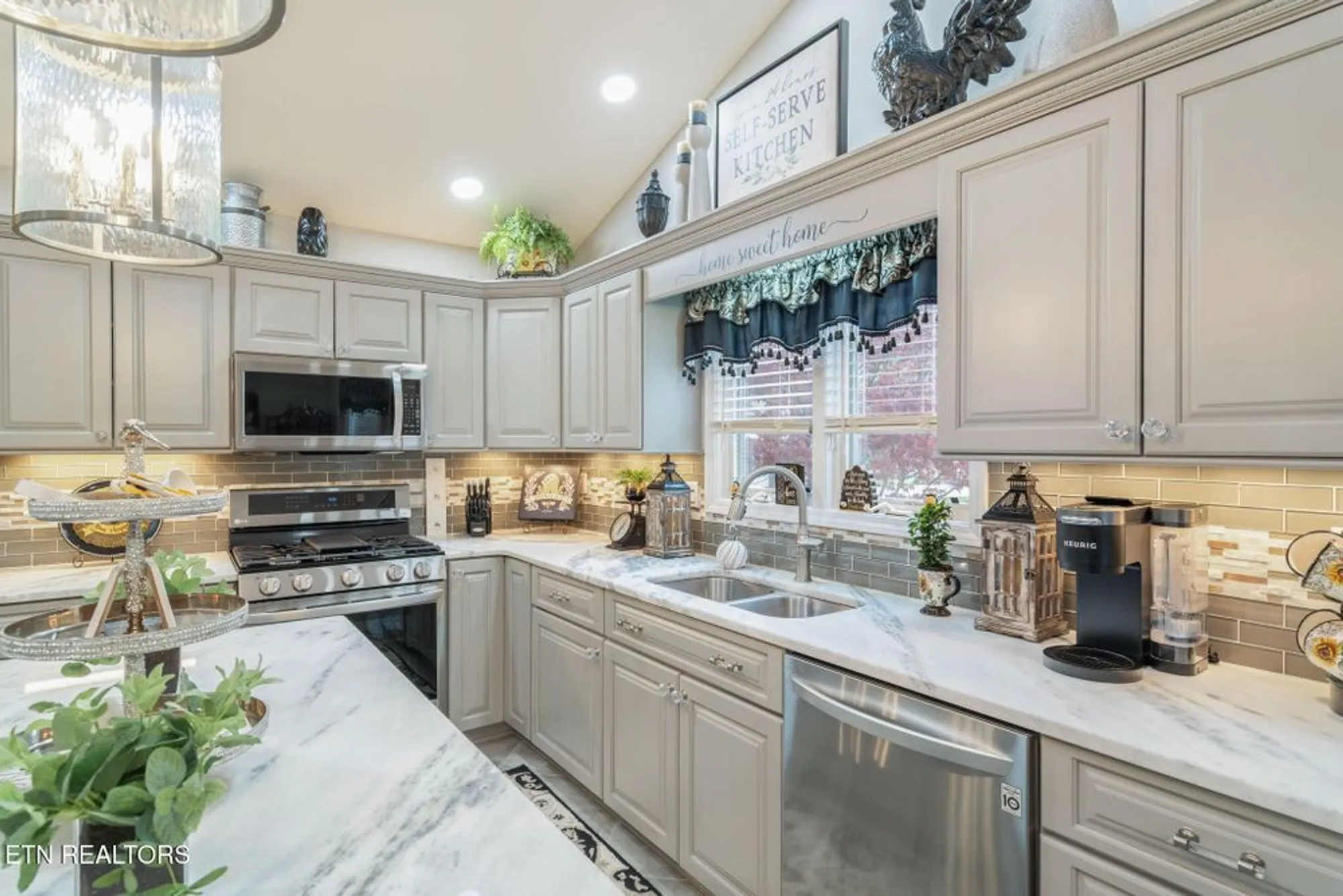 Property Slideshow image 20 of 55 | 187 forest view dr, Crossville, TN, 38558