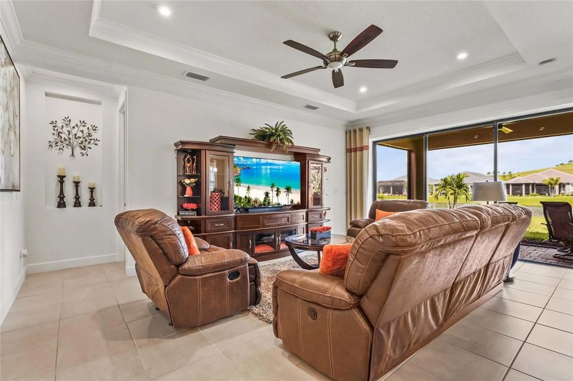 Property Slideshow image 22 of 84 | 6253 mesa gln, Bradenton, FL, 34203