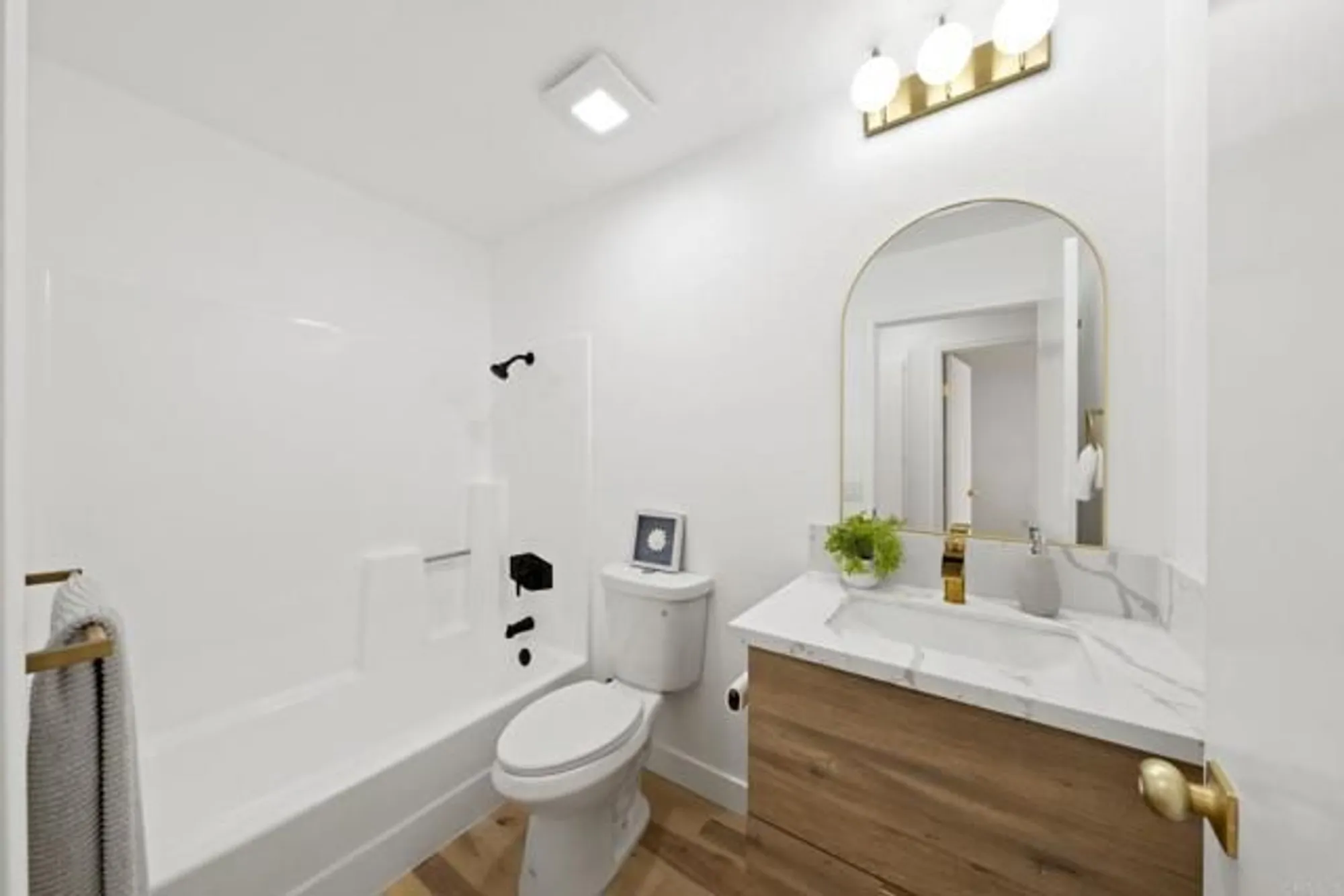 Property Slideshow image 16 of 30 | 4269 black duck way, Oceanside, CA, 92057