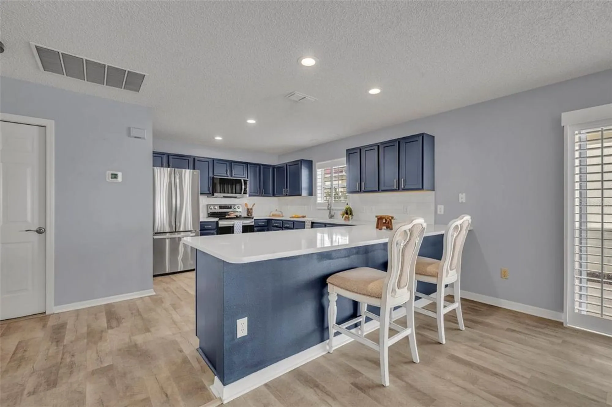 Property Slideshow image 11 of 54 | 1428 almanza dr, Lady Lake, FL, 32159