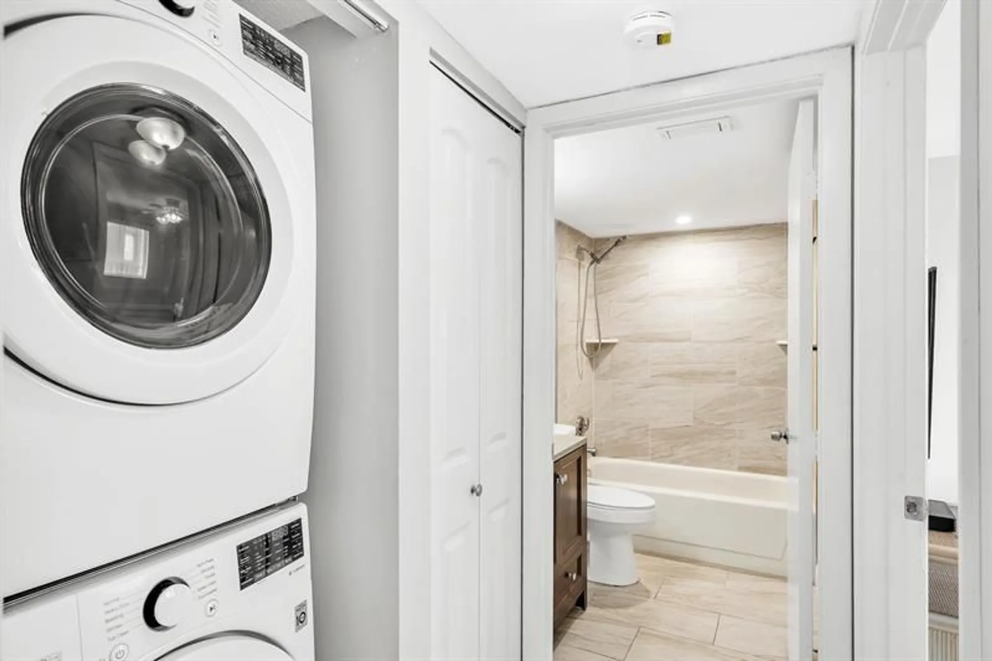 Property Slideshow image 11 of 51 | 14307 bedford dr apt 204, Delray Beach, FL, 33446