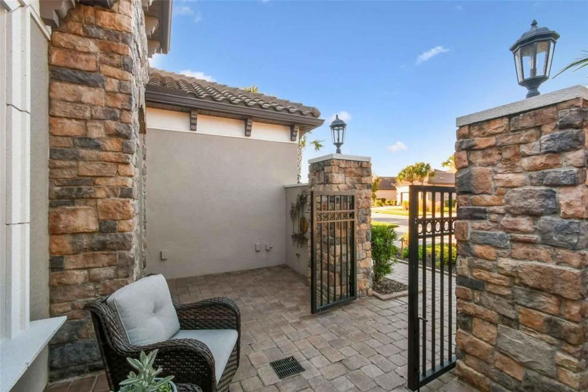 Property Slideshow image 8 of 95 | 8543 grand alberato rd, Tampa, FL, 33647