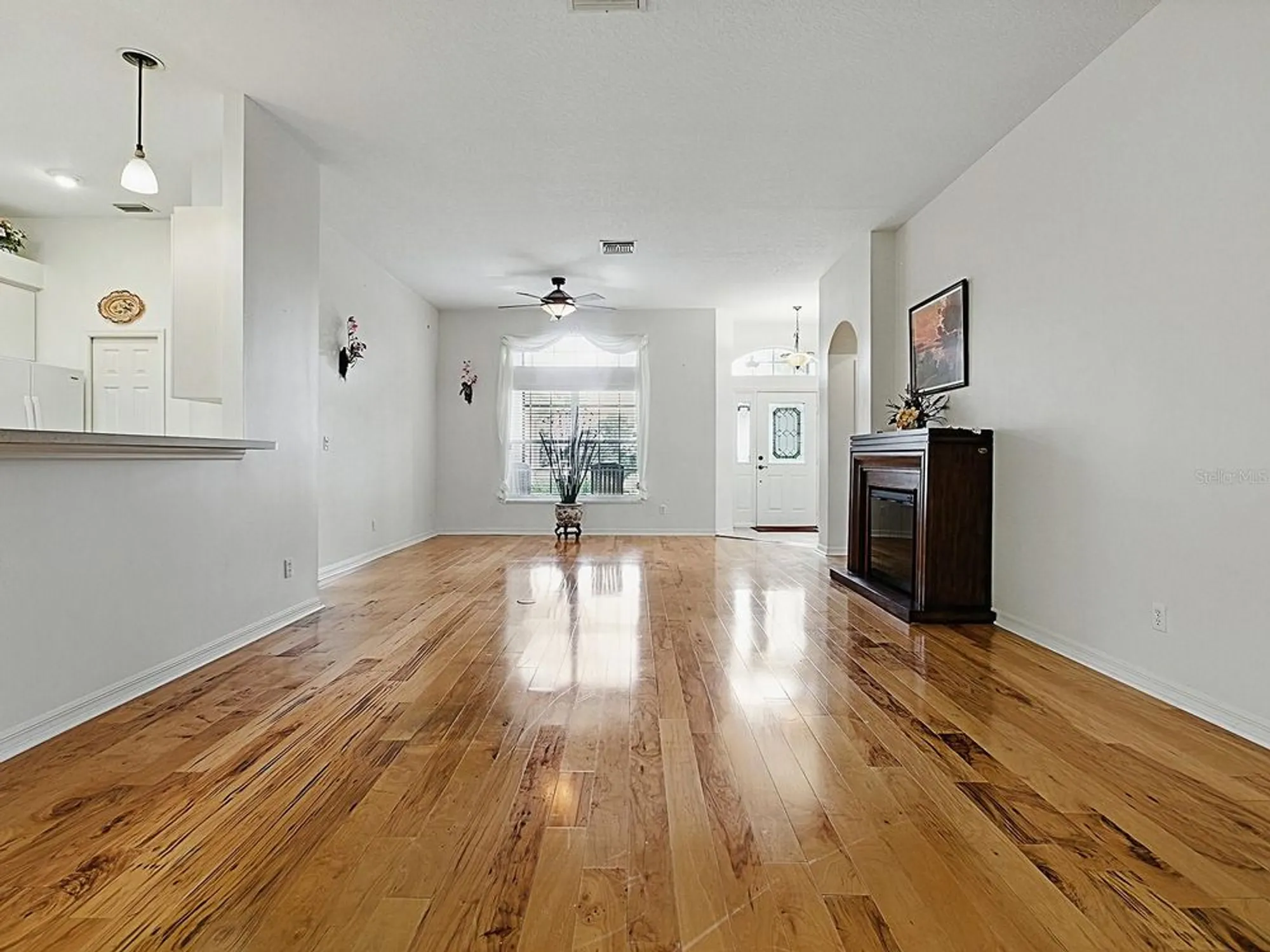 Property Slideshow image 15 of 89 | 3001 lake huron ln, Tavares, FL, 32778