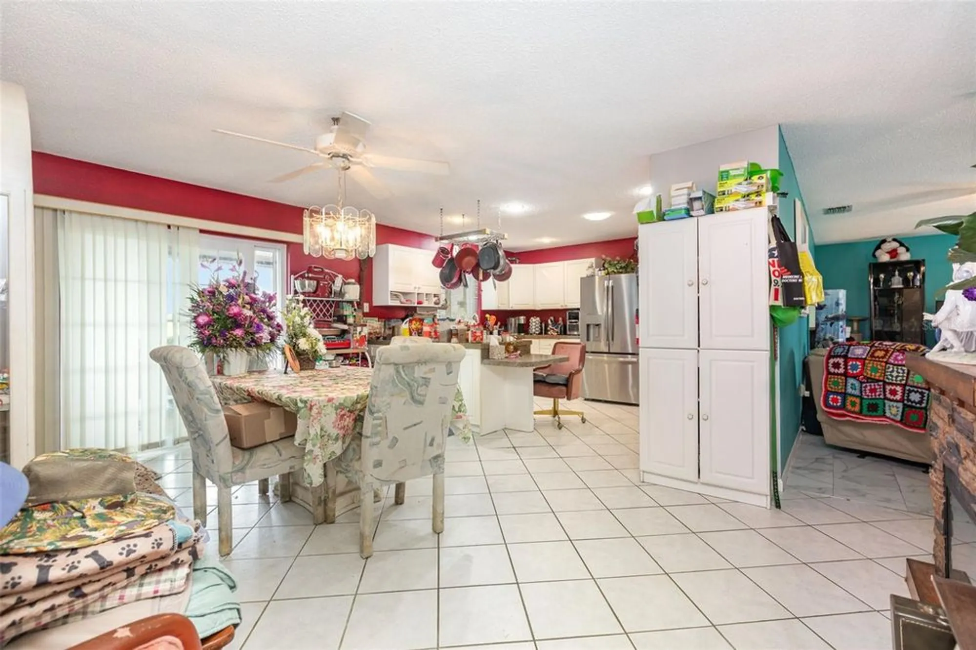 Property Slideshow image 12 of 48 | 305 cranston pl, Sun City Center, FL, 33573