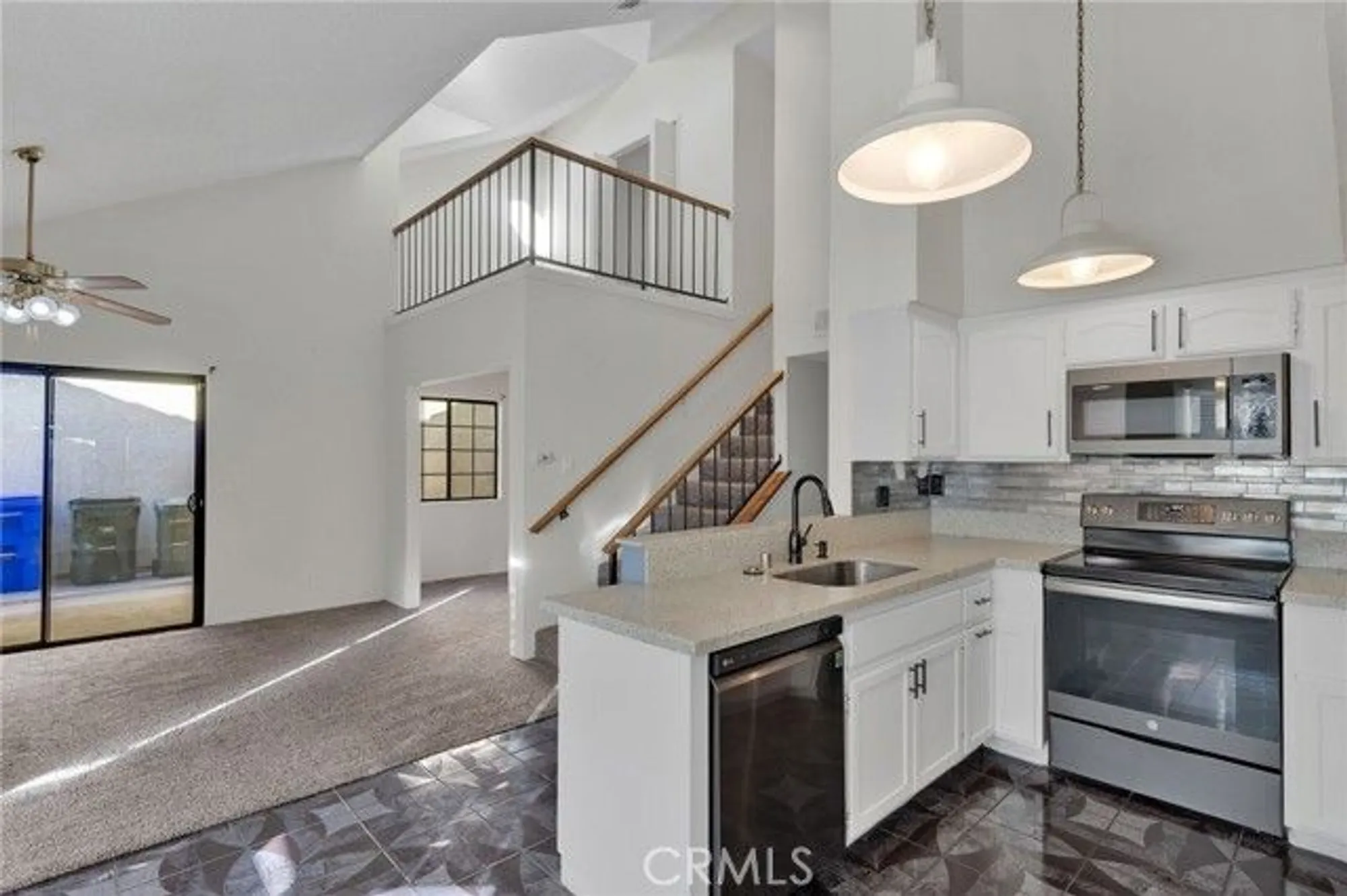 Property Slideshow image 13 of 50 | 11659 pepper ln, Apple Valley, CA, 92308