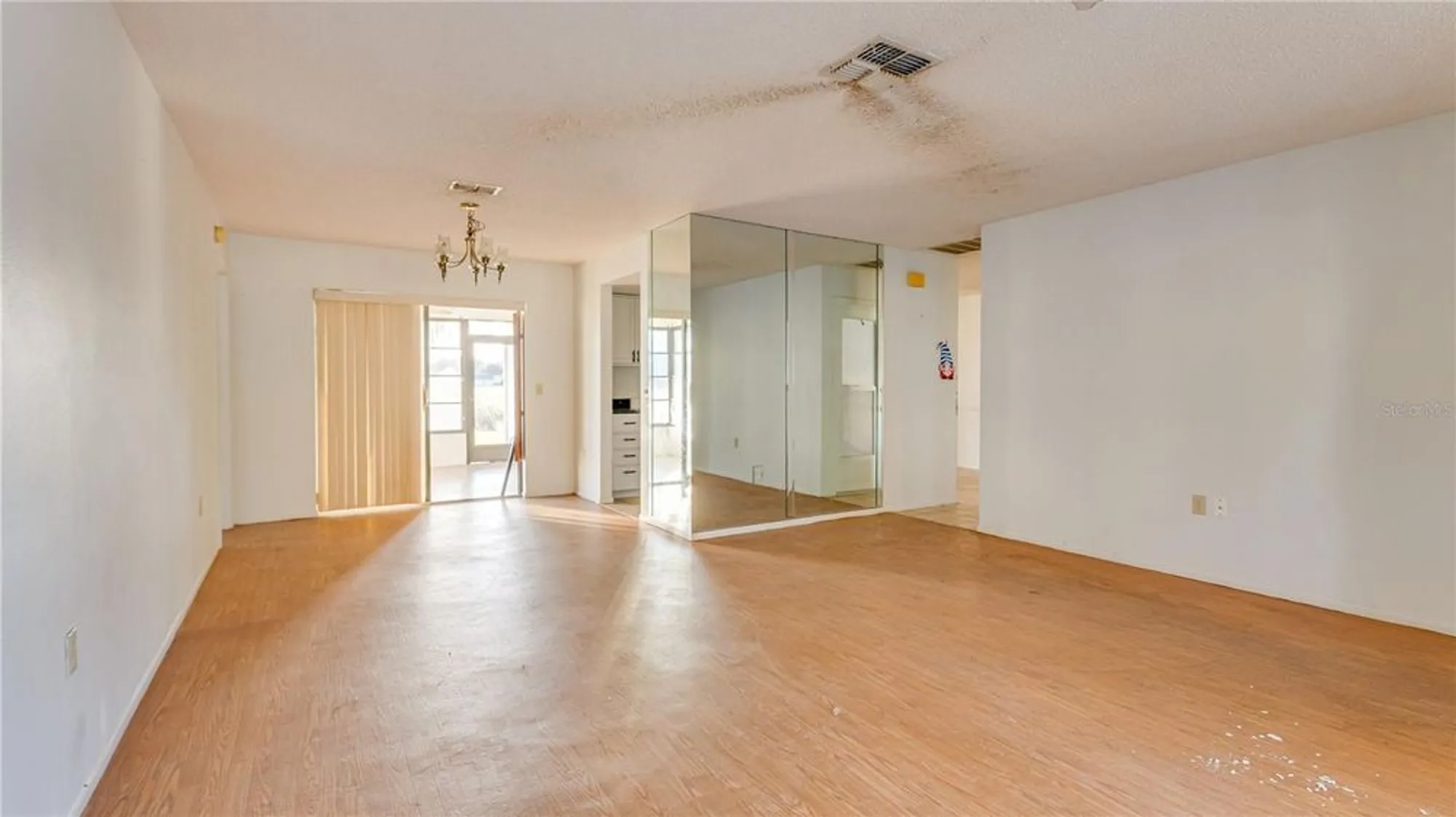 Property Slideshow image 27 of 39 | 10733 fallen leaf ln, Port Richey, FL, 34668