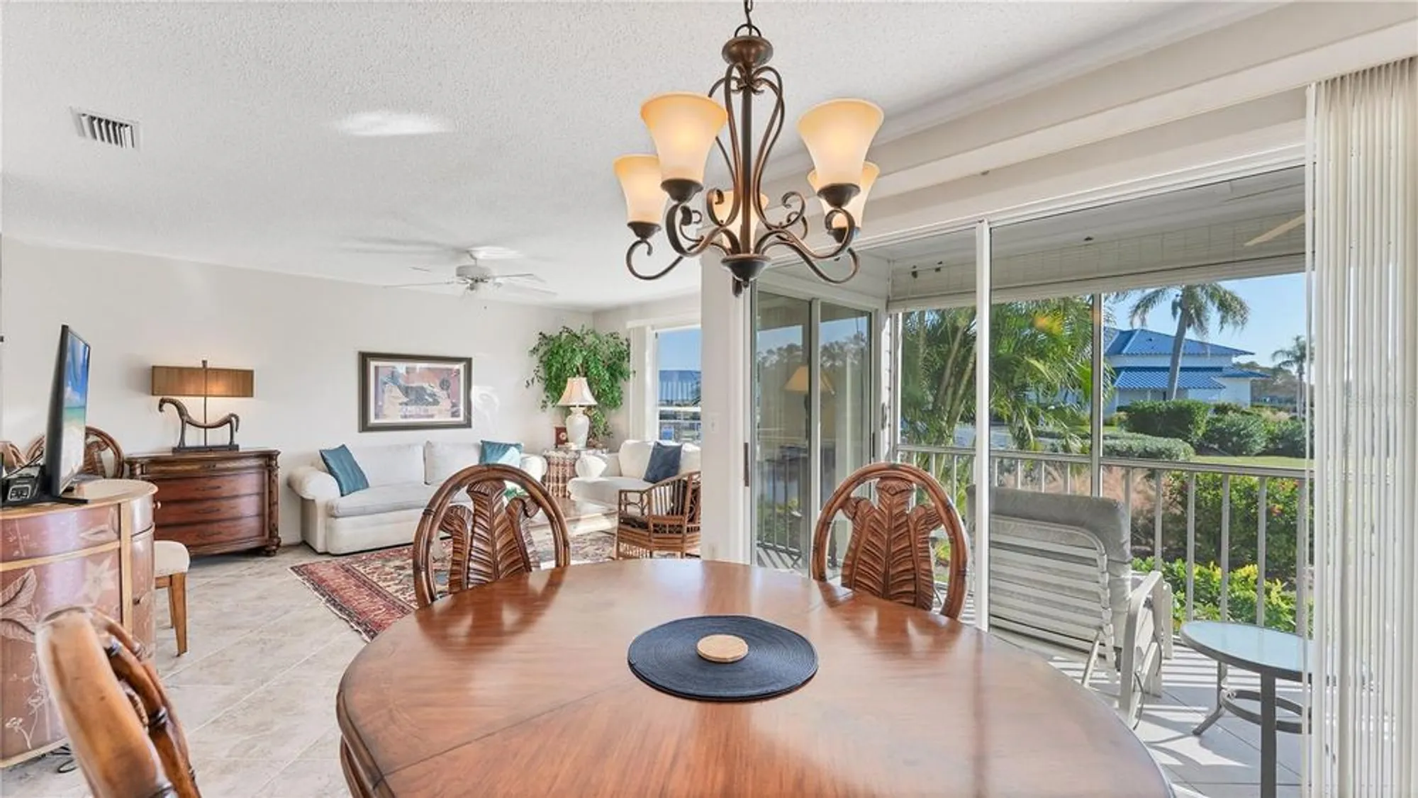 Property Slideshow image 16 of 54 | 983 sandpiper cir, Bradenton, FL, 34209