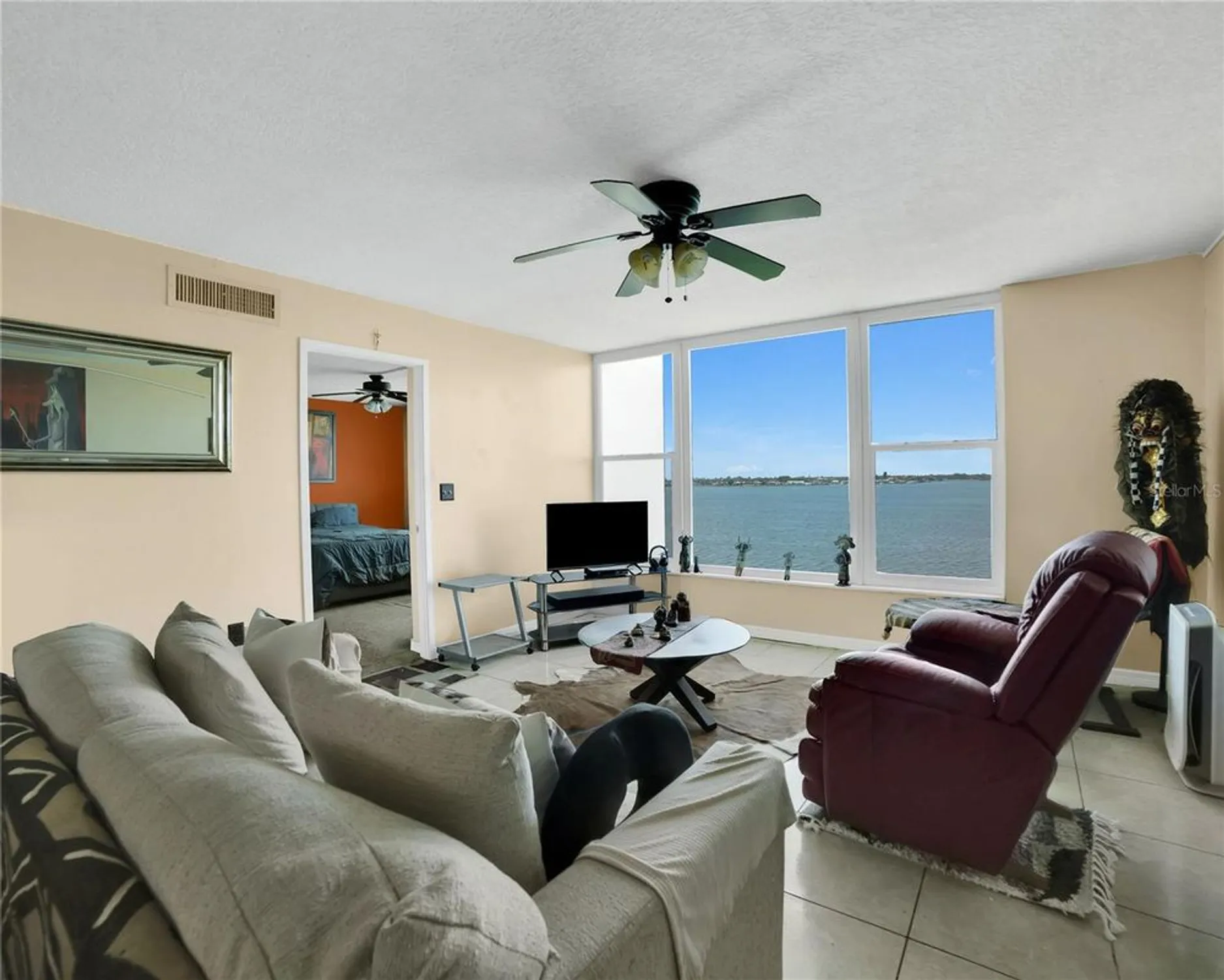 Property Slideshow image 8 of 17 | 7560 bay island dr 348, South Pasadena, FL, 33707