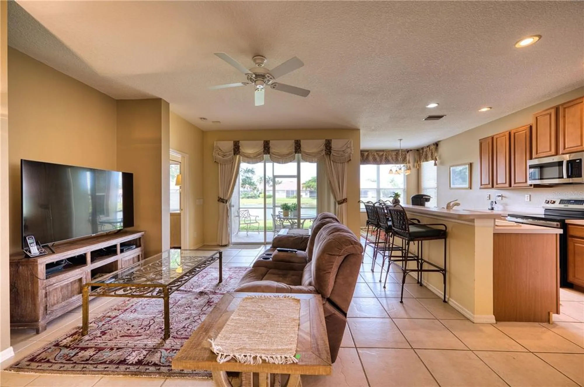 Property Slideshow image 20 of 39 | 8014 victoria falls cir, Sarasota, FL, 34243