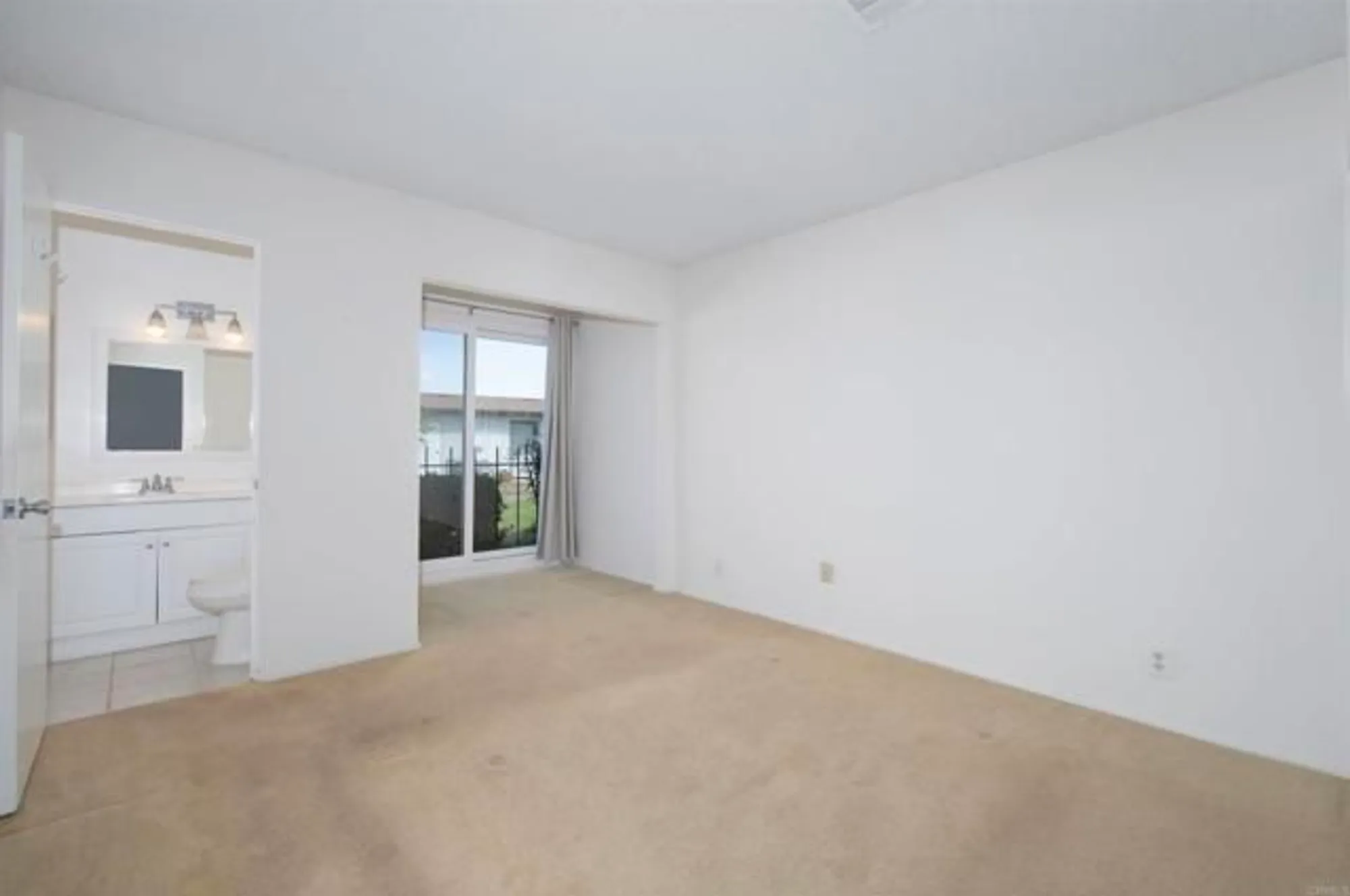 Property Slideshow image 15 of 31 | 3890 vista campana 78, Oceanside, CA, 92057