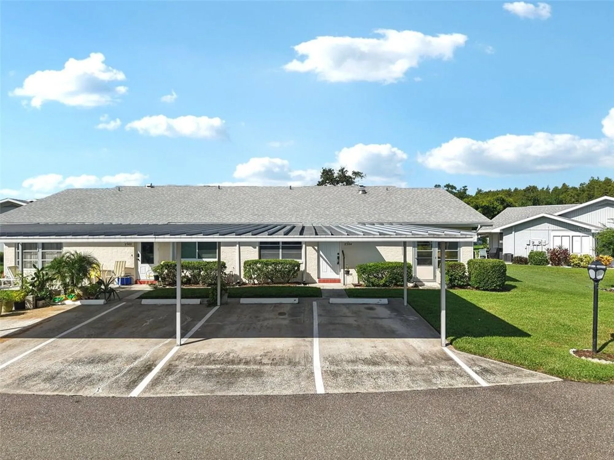 Property Slideshow image 33 of 63 | 2304 glenmore cir 327, Sun City Center, FL, 33573