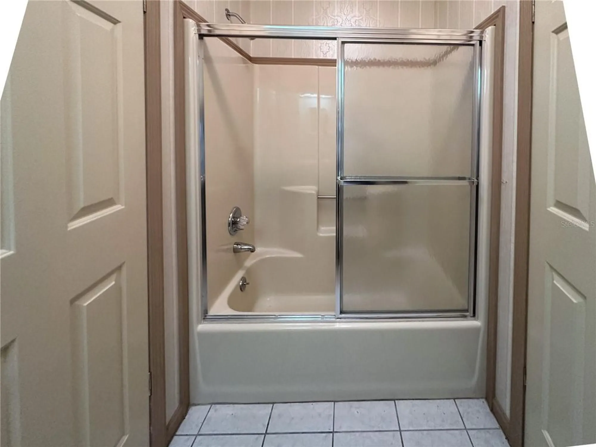 Property Slideshow image 18 of 58 | 1204 maria ct, Lady Lake, FL, 32159