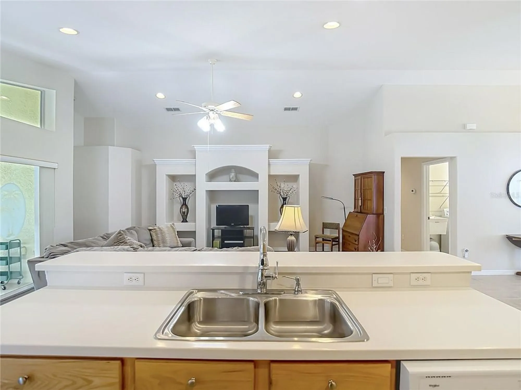 Property Slideshow image 17 of 48 | 456 greenwich cir, Spring Hill, FL, 34609