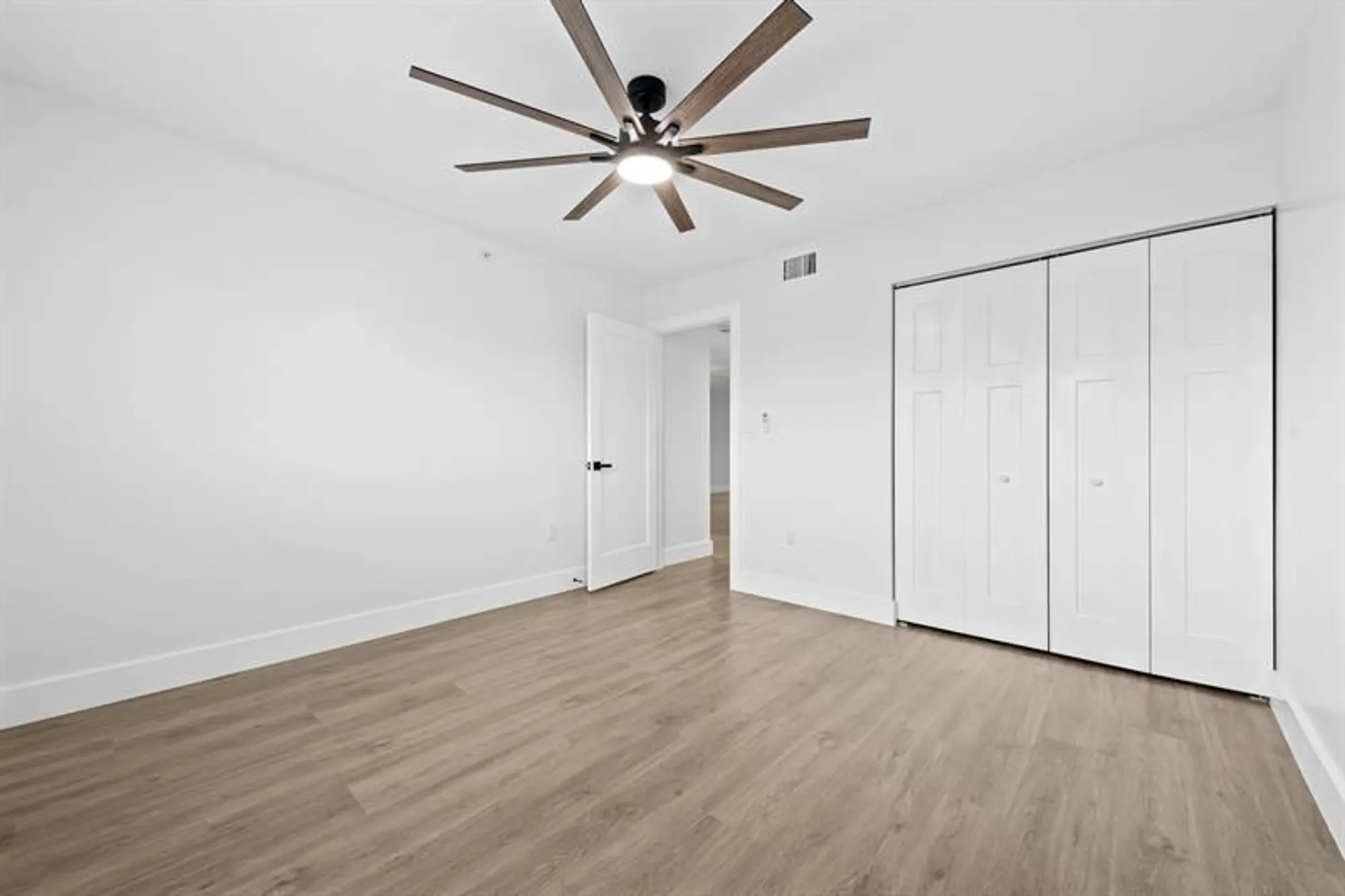 Property Slideshow image 7 of 20 | 4734 lucerne lakes blvd 303, Lake Worth, FL, 33467