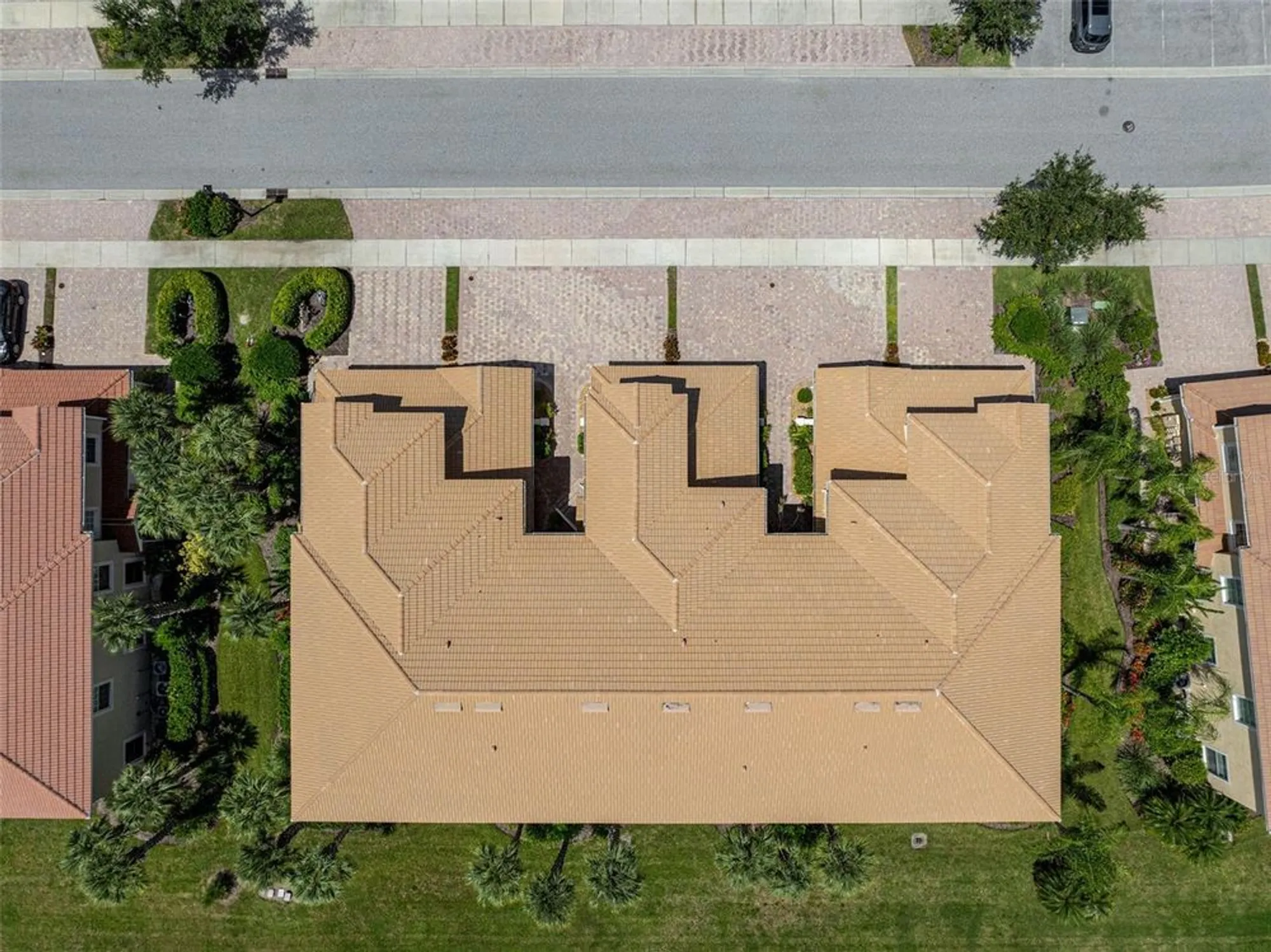 Property Slideshow image 32 of 38 | 1257 burgos dr 302, Sarasota, FL, 34238