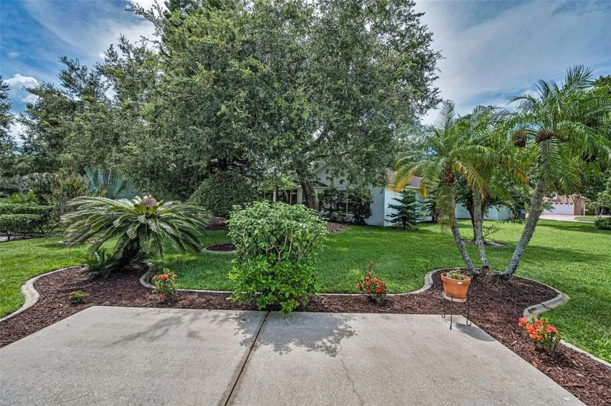 Property Slideshow image 41 of 100 | 1311 eveningside ct, Trinity, FL, 34655