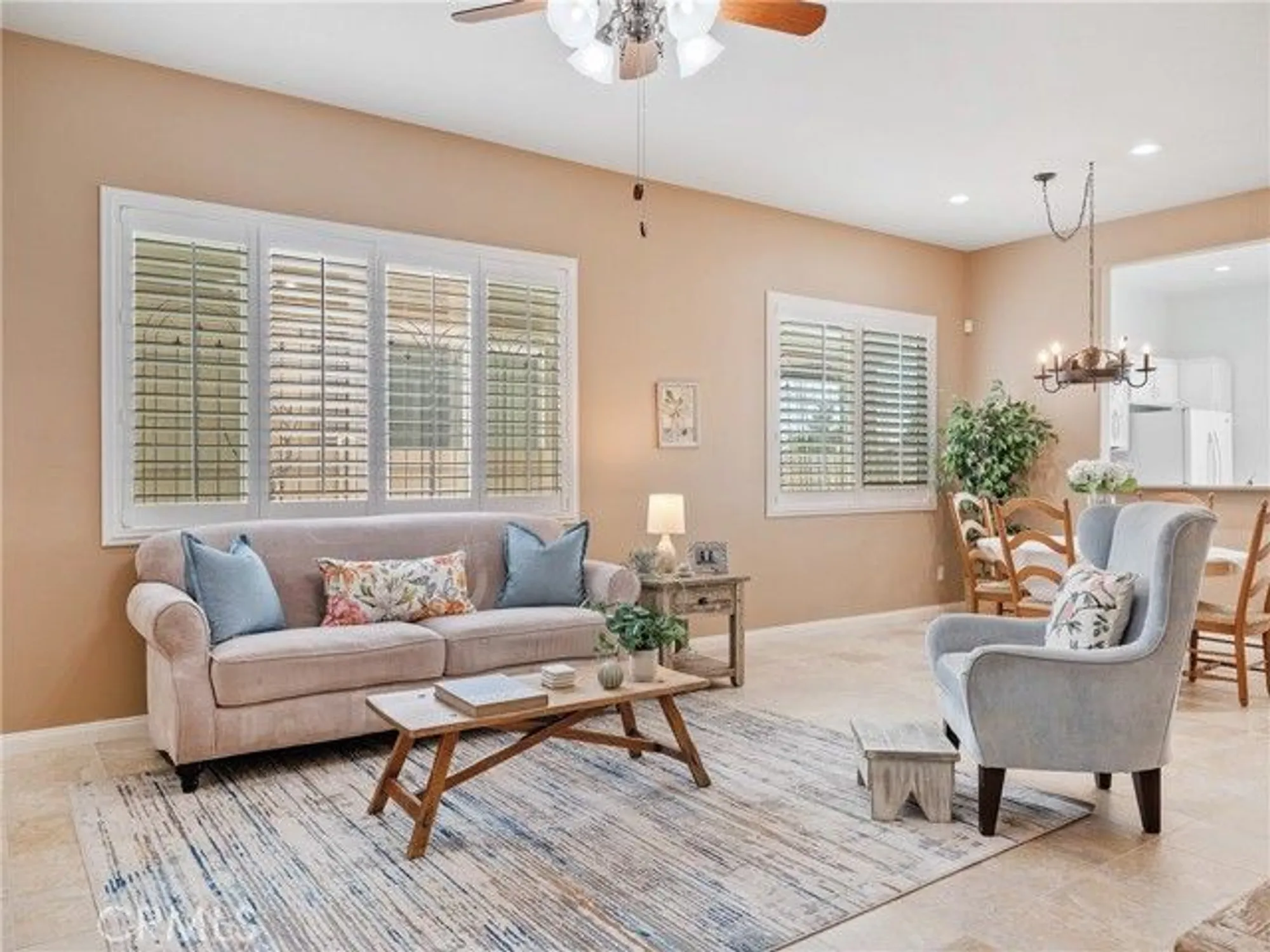 Property Slideshow image 11 of 36 | 10364 lakeshore dr, Apple Valley, CA, 92308