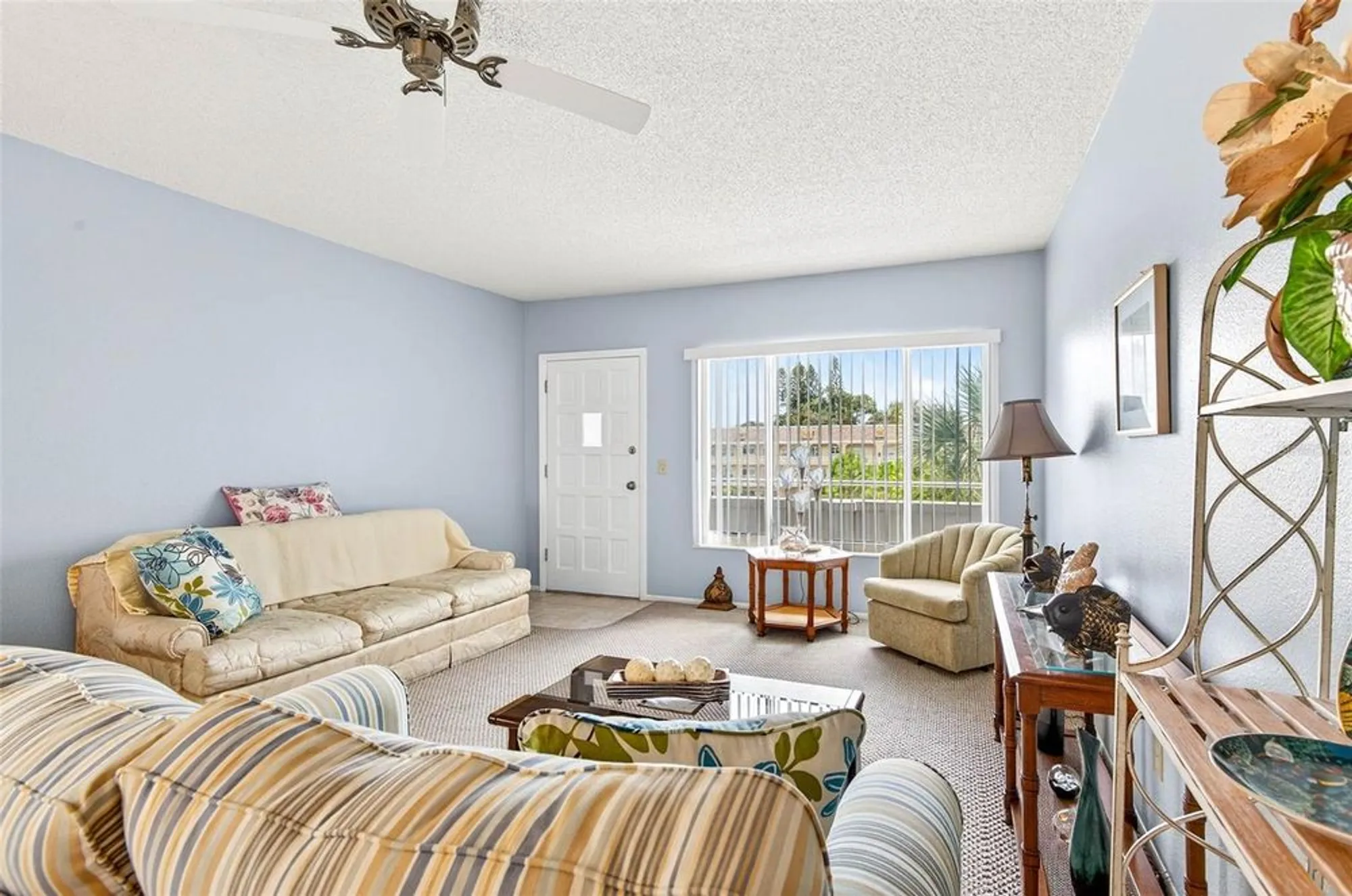 Property Slideshow image 9 of 32 | 2370 jamaican st 84, Clearwater, FL, 33763
