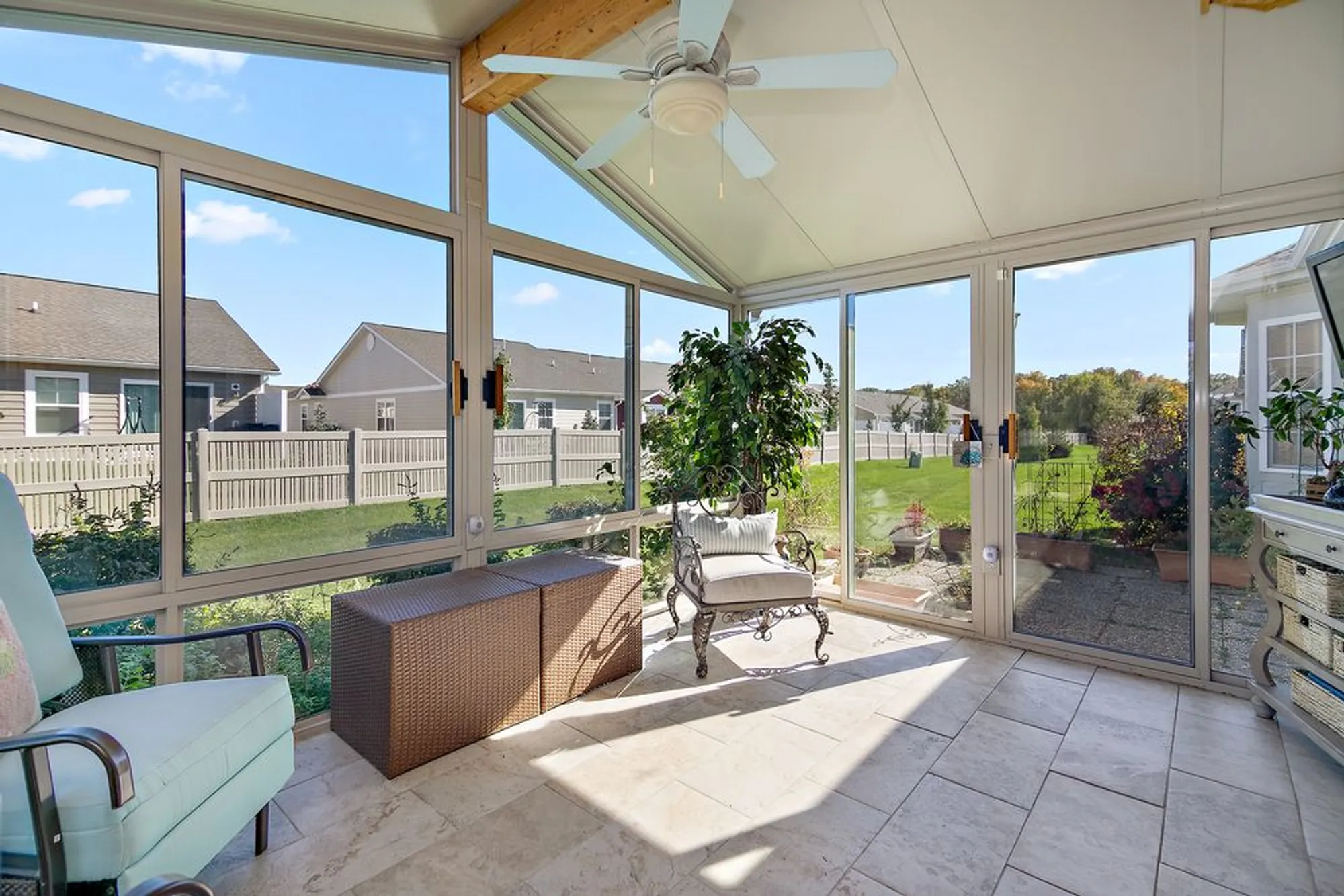 Property Slideshow image 19 of 31 | 17053 mendota dr, Lockport, IL, 60441