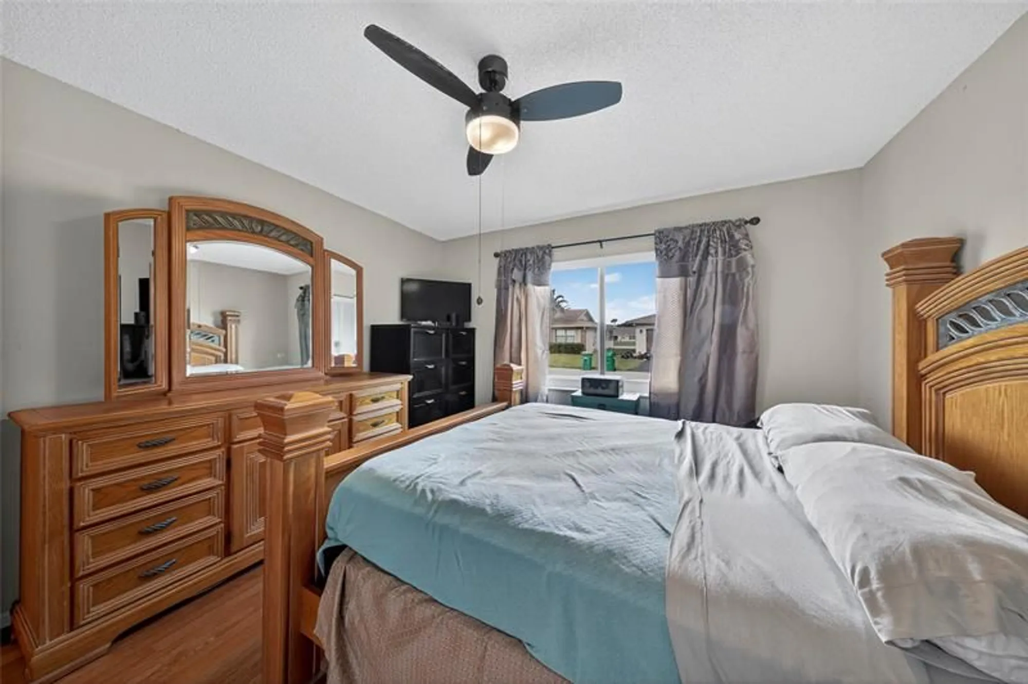 Property Slideshow image 36 of 50 | 9812 nw 75th ct, Tamarac, FL, 33321