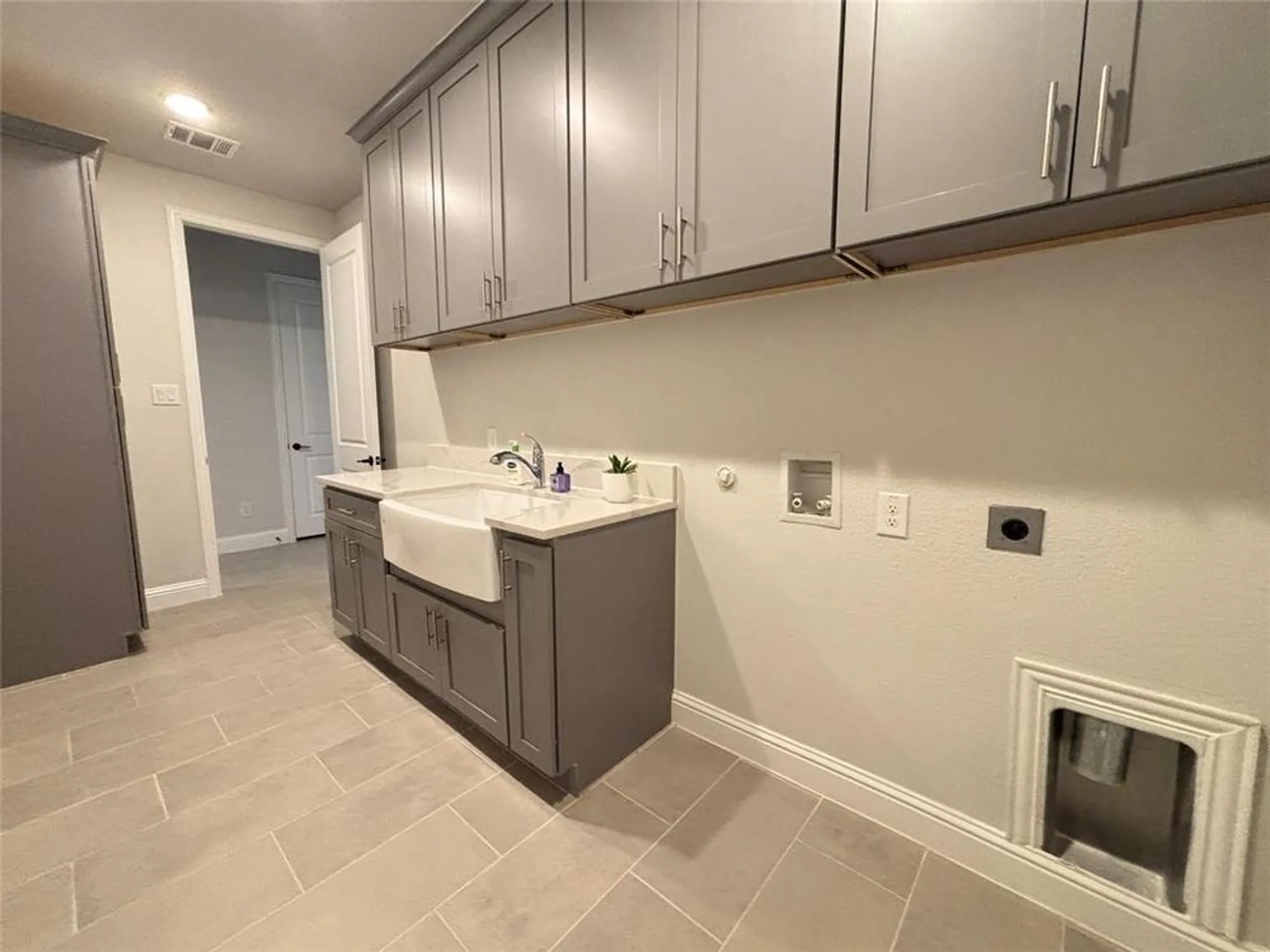 Property Slideshow image 16 of 34 | 8137 maybury, The Colony, TX, 75056