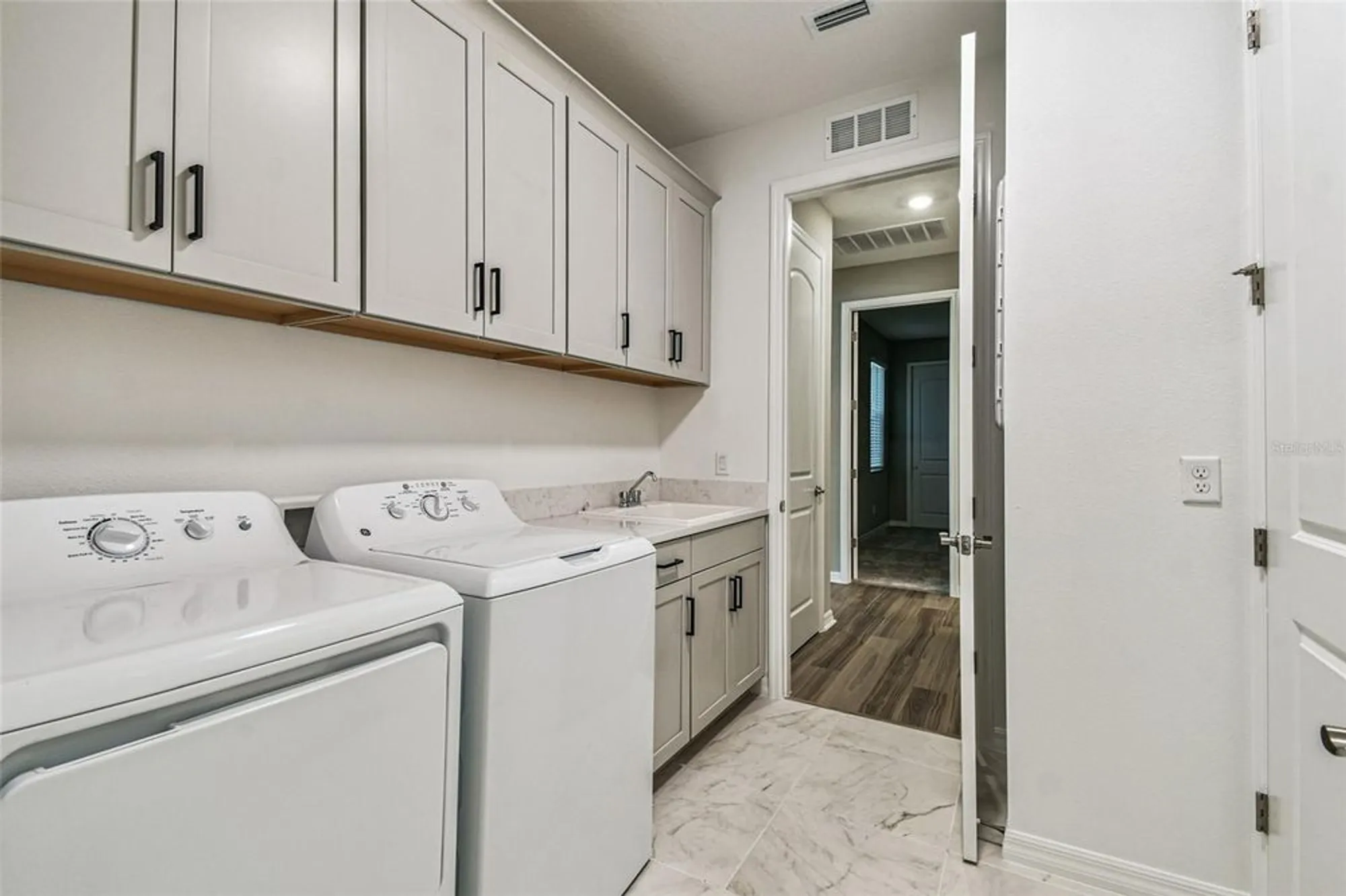 Property Slideshow image 18 of 43 | 18088 cherished loop, Lakewood Ranch, FL, 34211