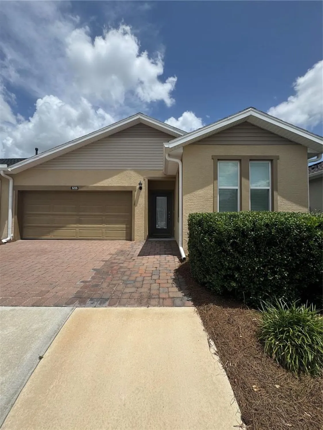 Property Slideshow image 2 of 26 | 5235 nw 33rd pl, Ocala, FL, 34482