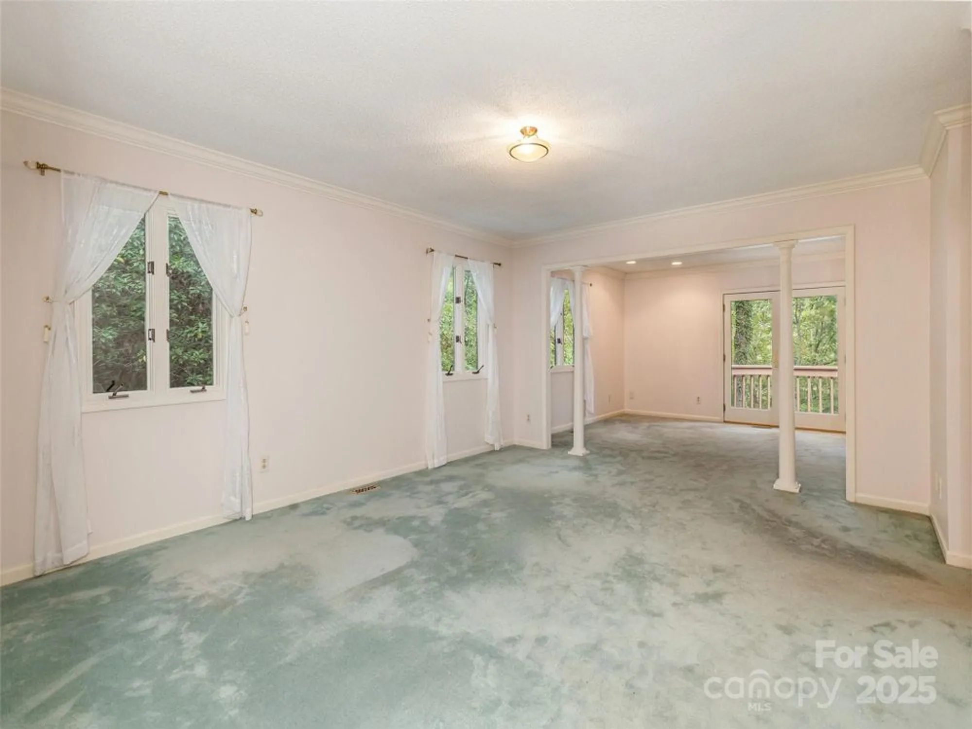 Property Slideshow image 21 of 35 | 204 greenleaf dr, Flat Rock, NC, 28731