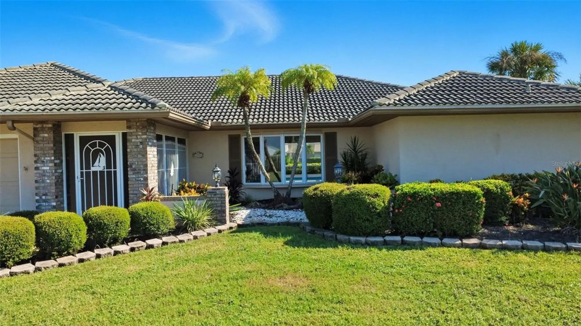 Property Slideshow image 7 of 61 | 6994 country lakes cir, Sarasota, FL, 34243