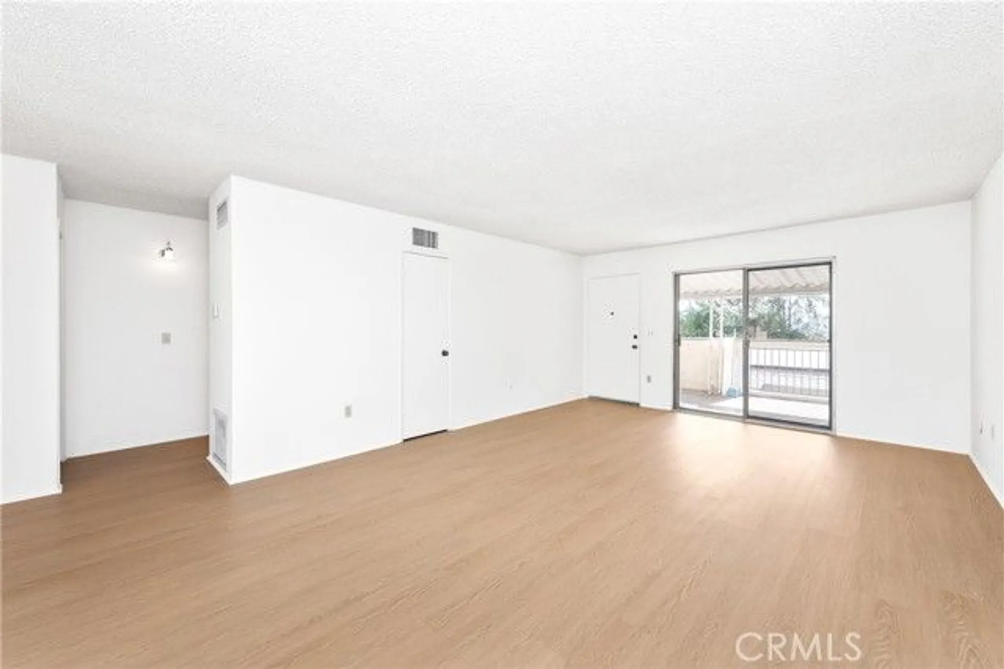 Property Slideshow image 8 of 41 | 19828 spanish oak dr, Newhall, CA, 91321