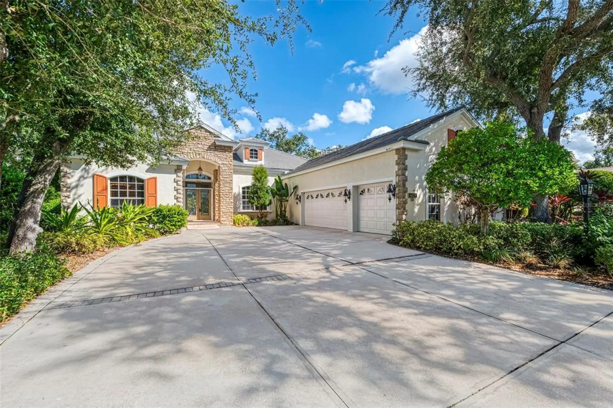 Property Slideshow image 2 of 79 | 4889 carrington cir, Sarasota, FL, 34243