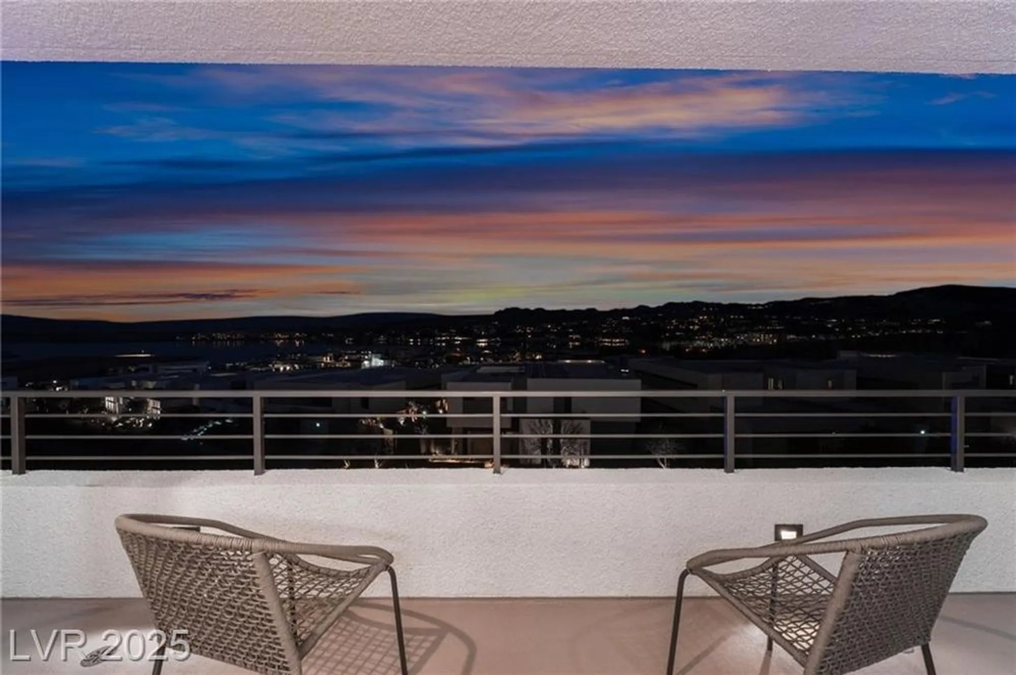 Property Slideshow image 43 of 67 | 33 falling ridge ln, Henderson, NV, 89011