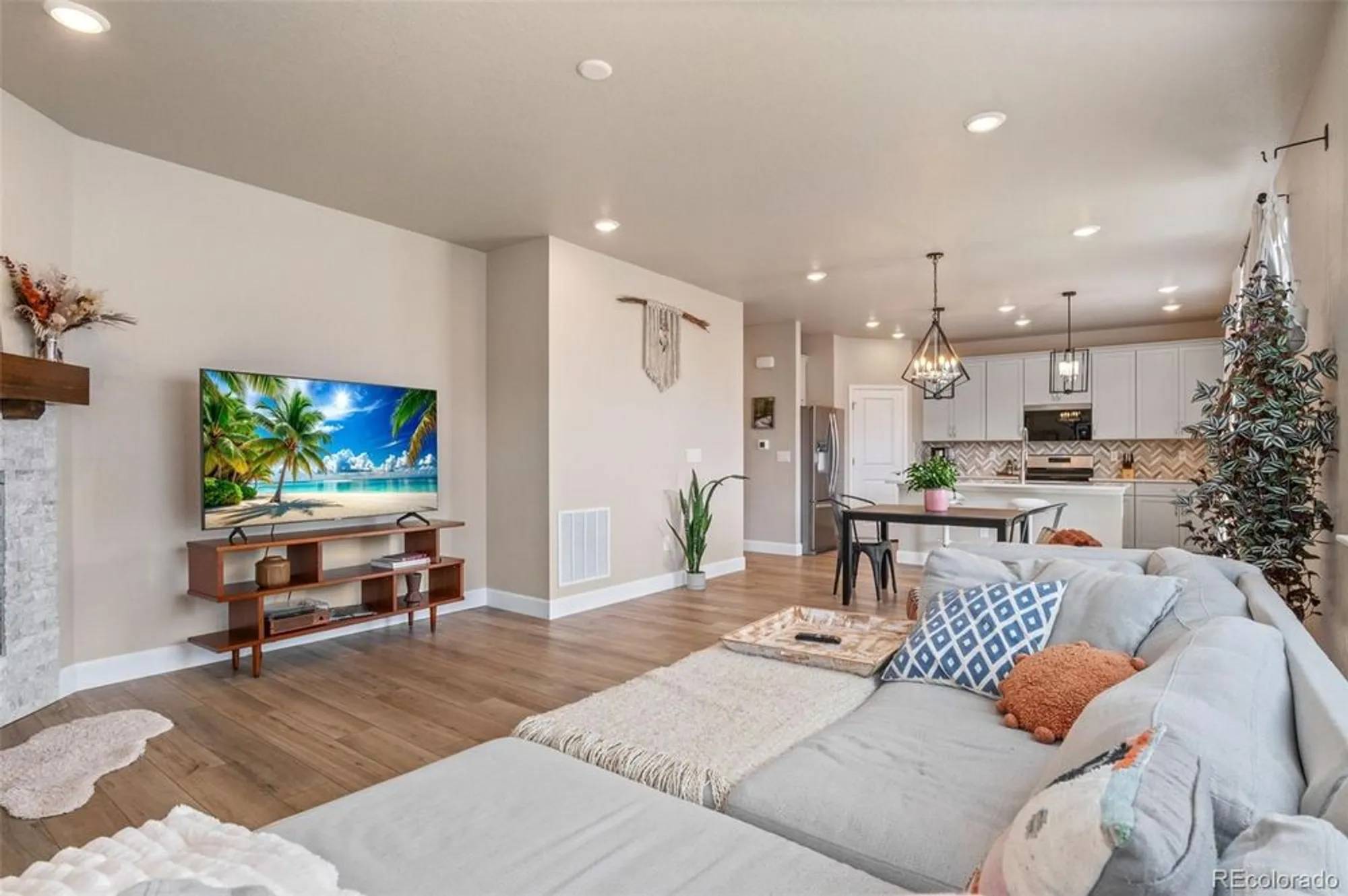 Property Slideshow image 21 of 39 | 3888 red valley ln, Castle Rock, CO, 80104