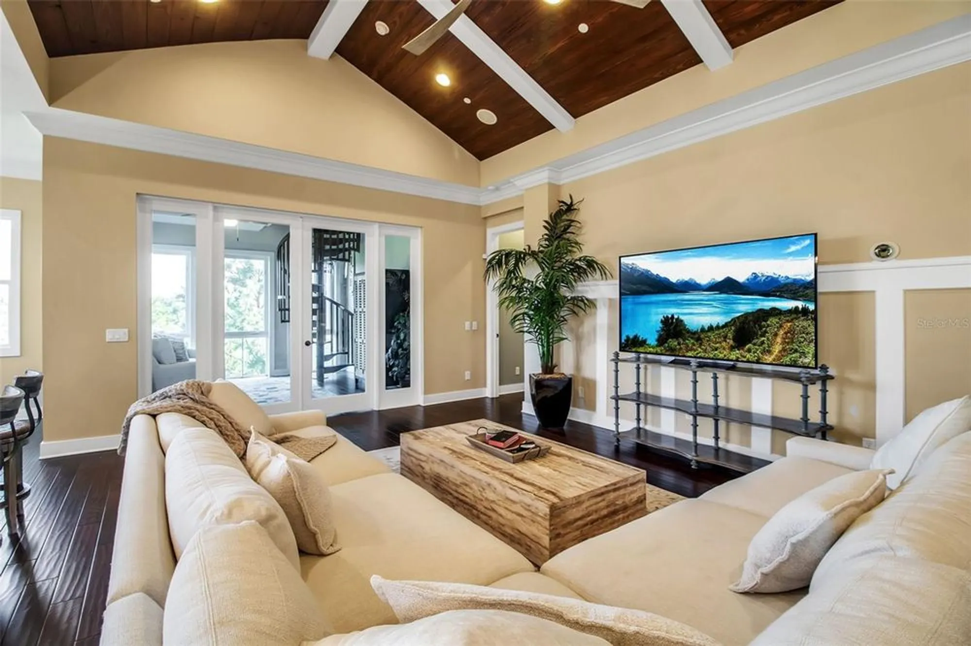 Property Slideshow image 31 of 99 | 321 sapphire lake dr 202, Bradenton, FL, 34209