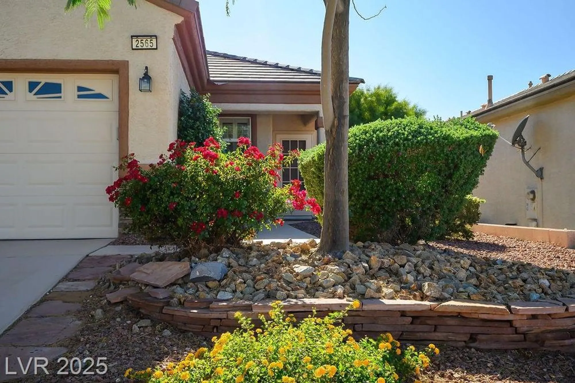 Property Slideshow image 2 of 27 | 2565 cosmic dust st, Henderson, NV, 89044
