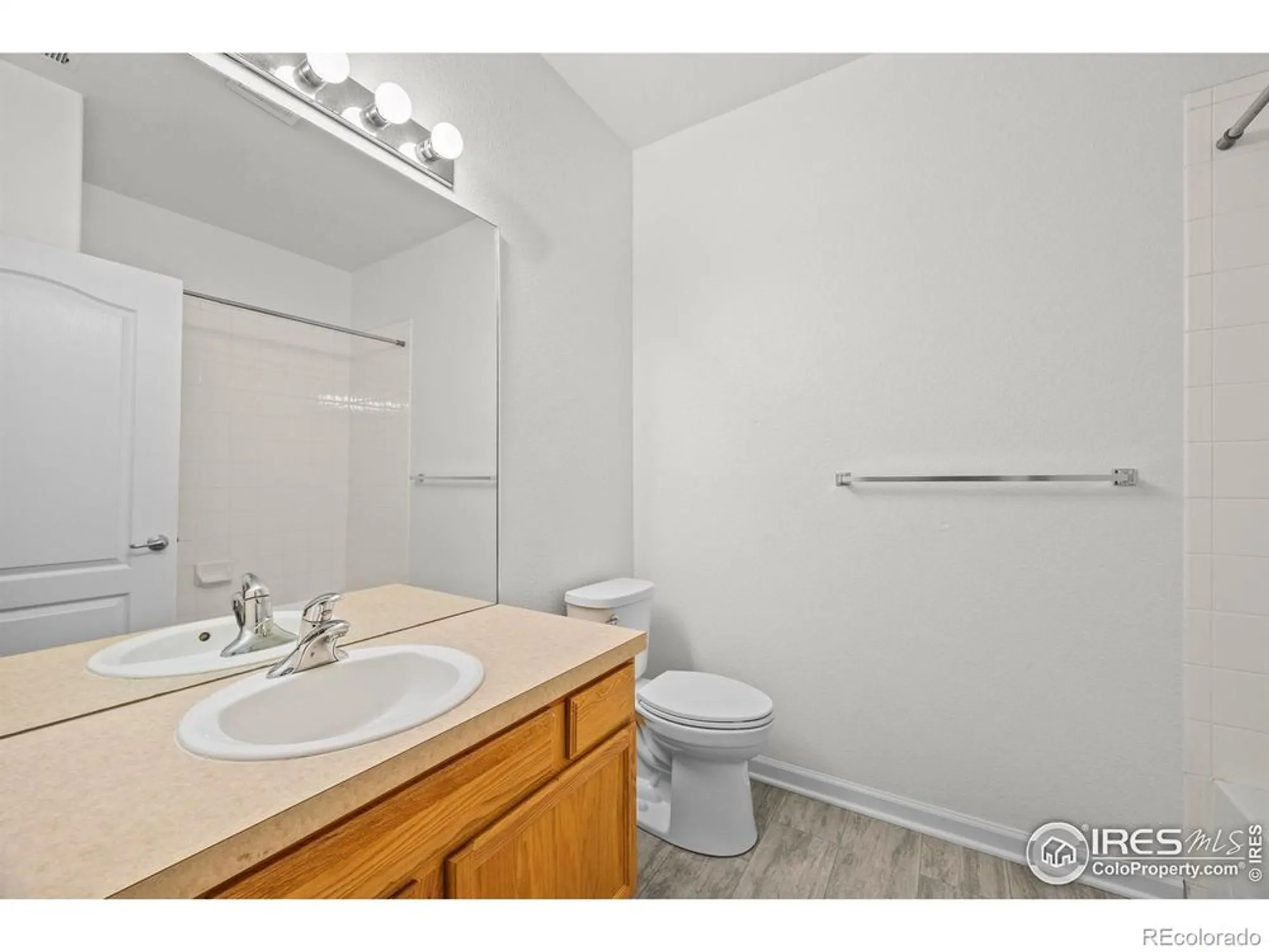Property Slideshow image 23 of 24 | 4725 hahns peak dr 101, Loveland, CO, 80538