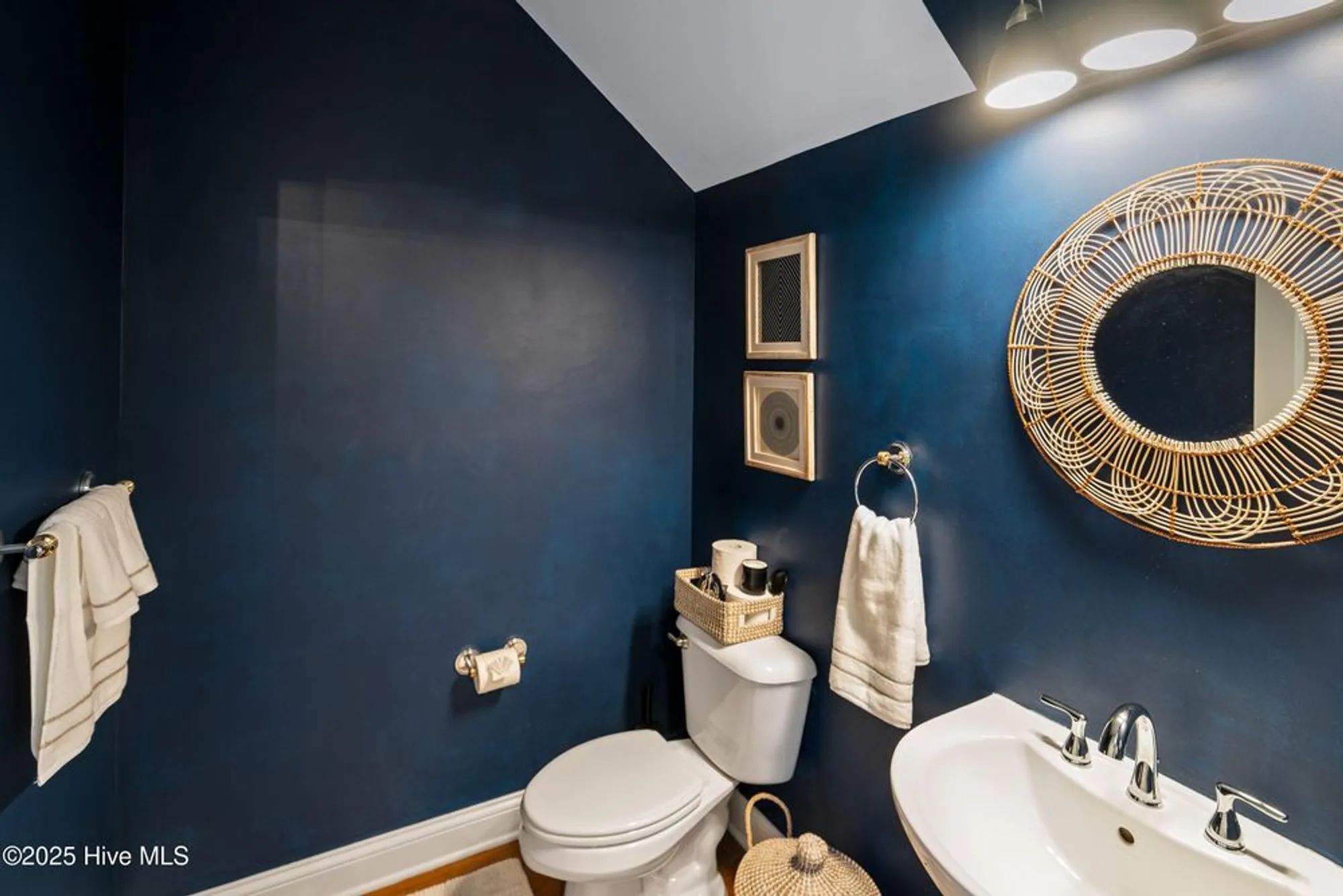 Property Slideshow image 7 of 50 | 621 wild dunes cir, Wilmington, NC, 28411