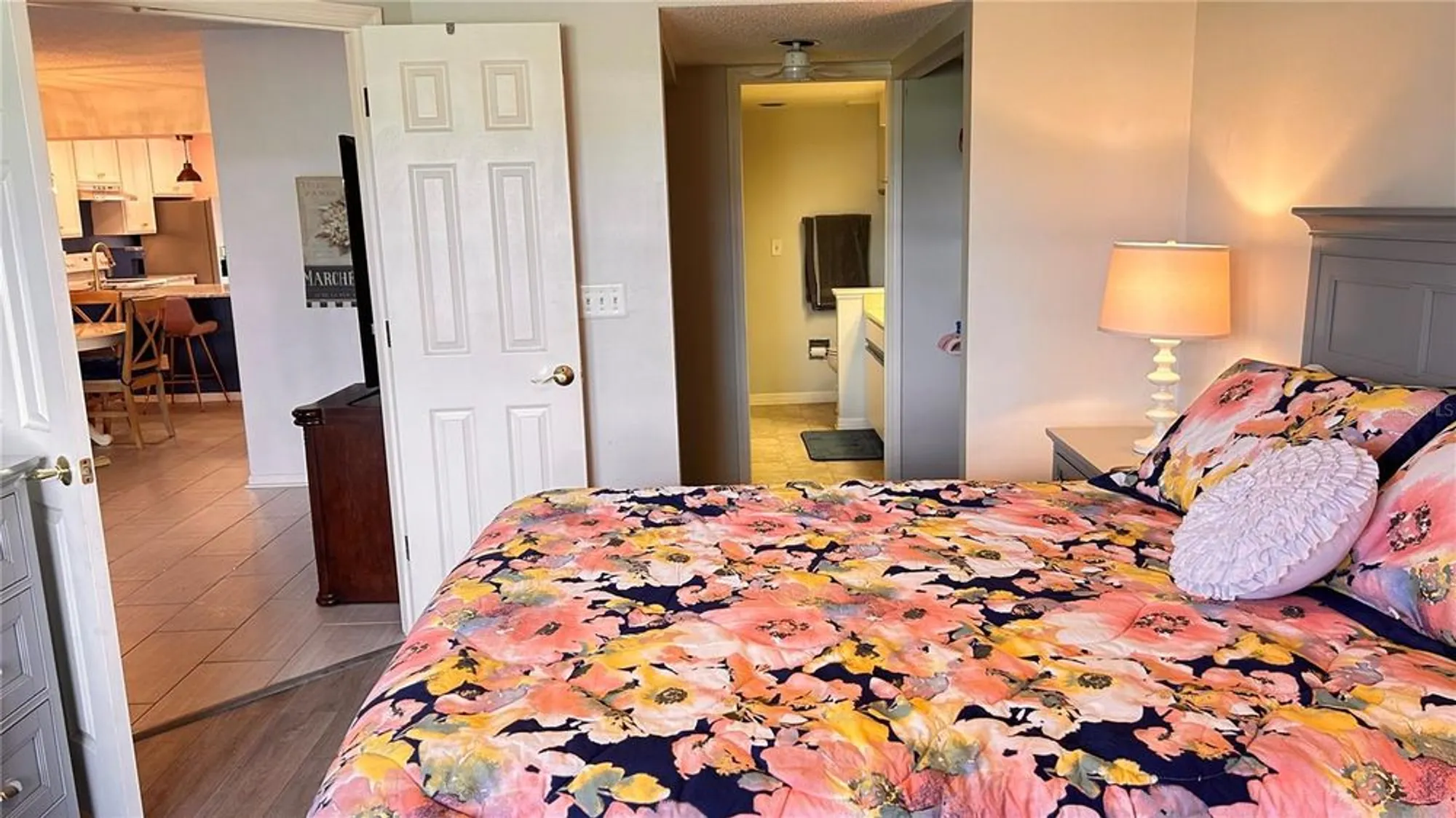 Property Slideshow image 3 of 31 | 433 cerromar ln 331, Venice, FL, 34293