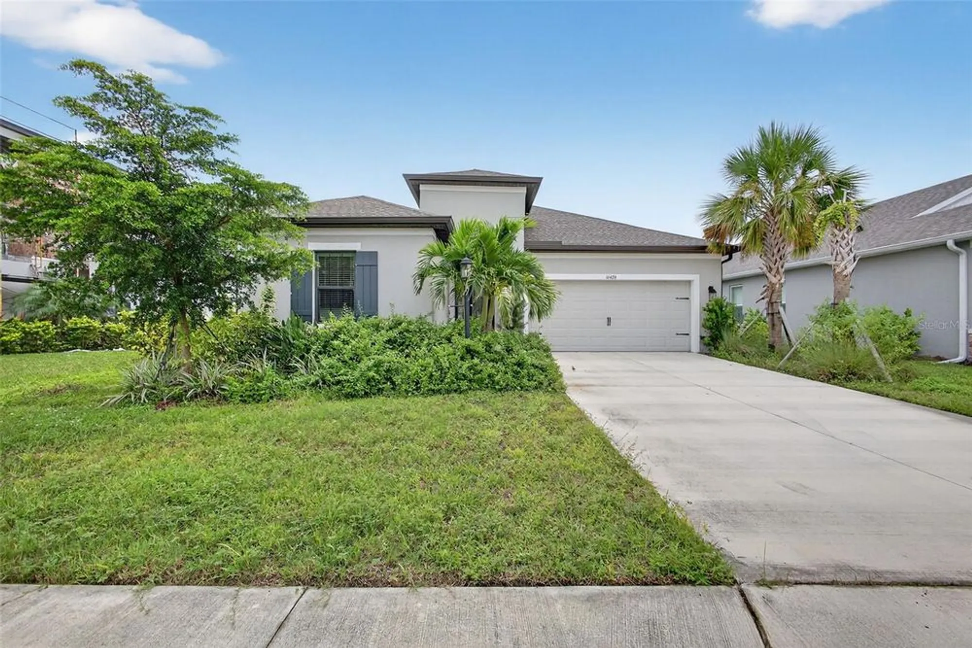 Property Slideshow image 2 of 47 | 16426 paynes mill dr, Bradenton, FL, 34211