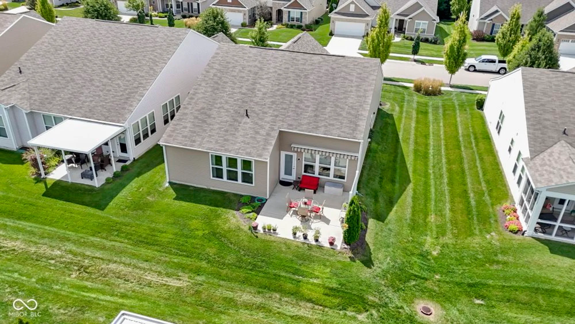 Property Slideshow image 35 of 44 | 16284 loire valley dr, Fishers, IN, 46037