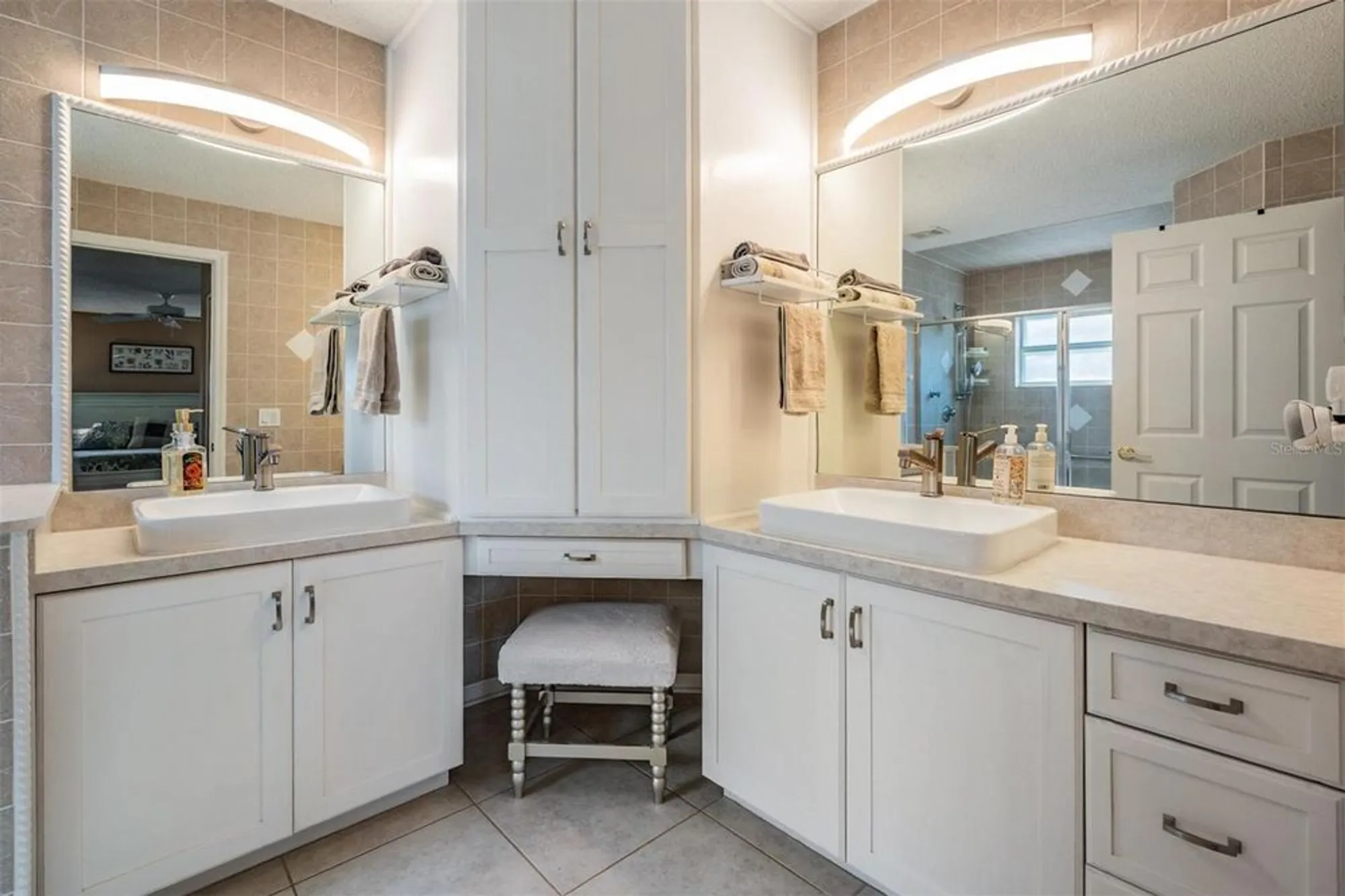 Property Slideshow image 13 of 50 | 1745 westerham loop, Trinity, FL, 34655