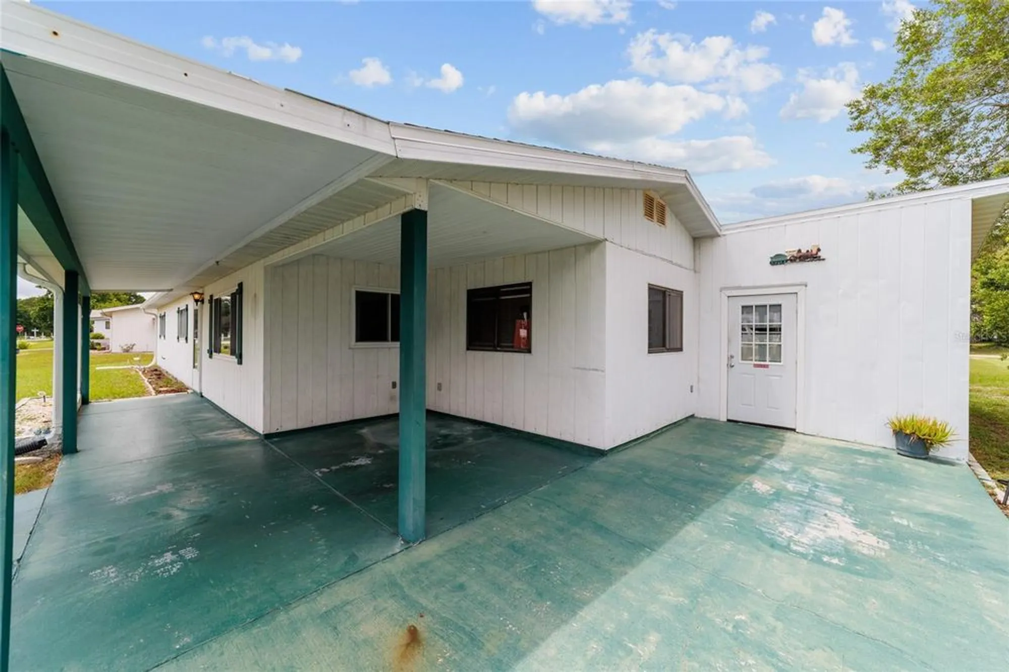 Property Slideshow image 7 of 62 | 9841 sw 102nd pl, Ocala, FL, 34481