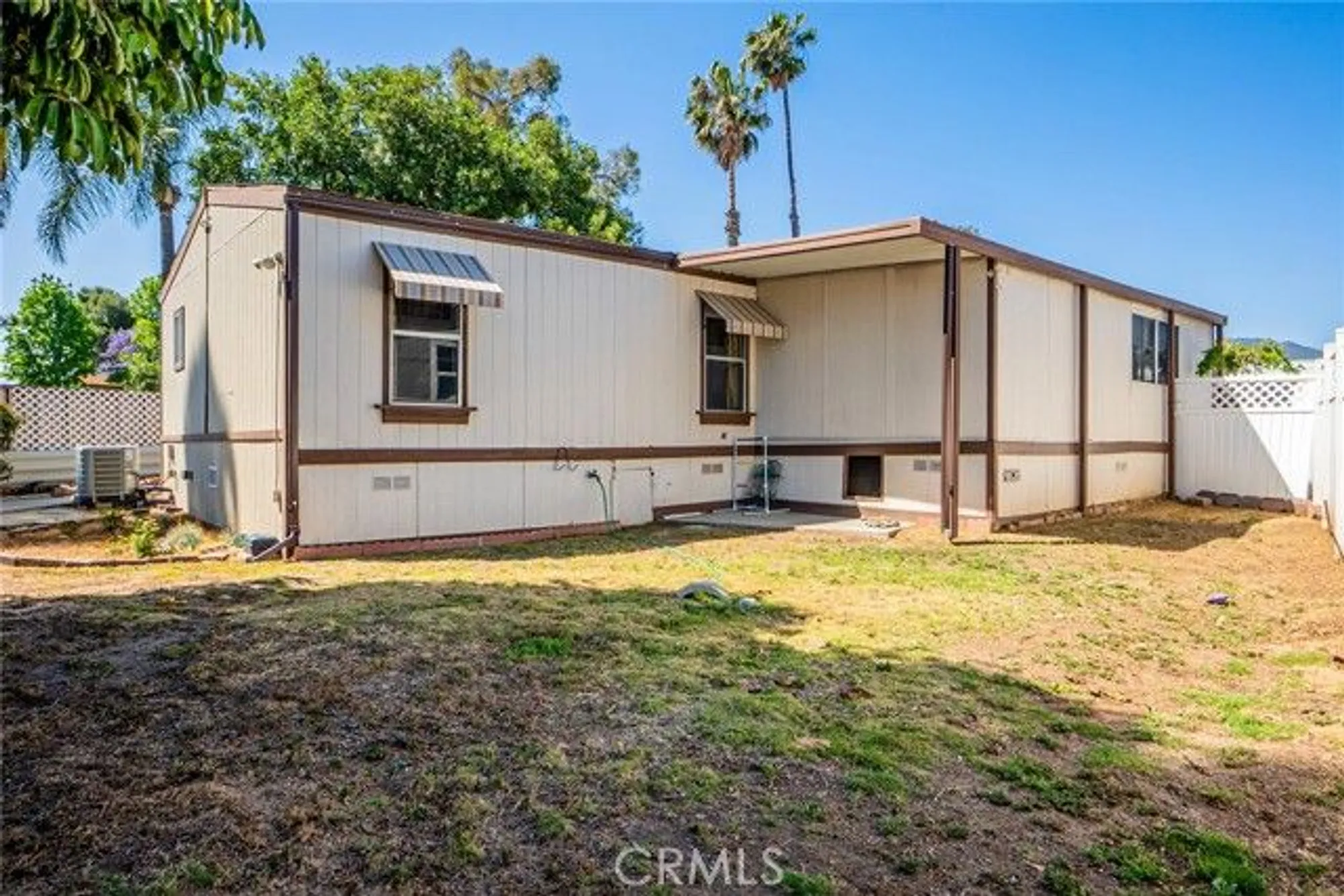 Property Slideshow image 11 of 55 | 901 norwich way, Corona, CA, 92882