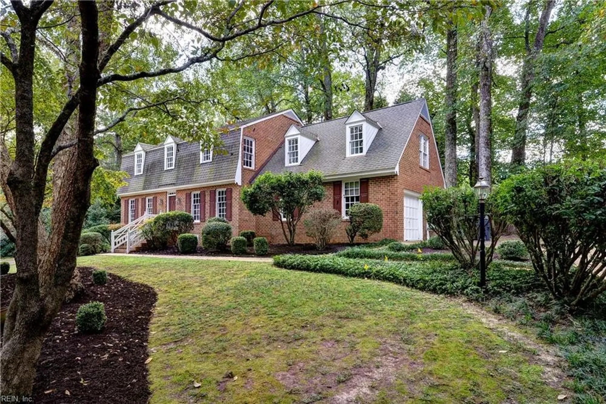 Property Slideshow image 32 of 45 | 136 thomas dale, Williamsburg, VA, 23185