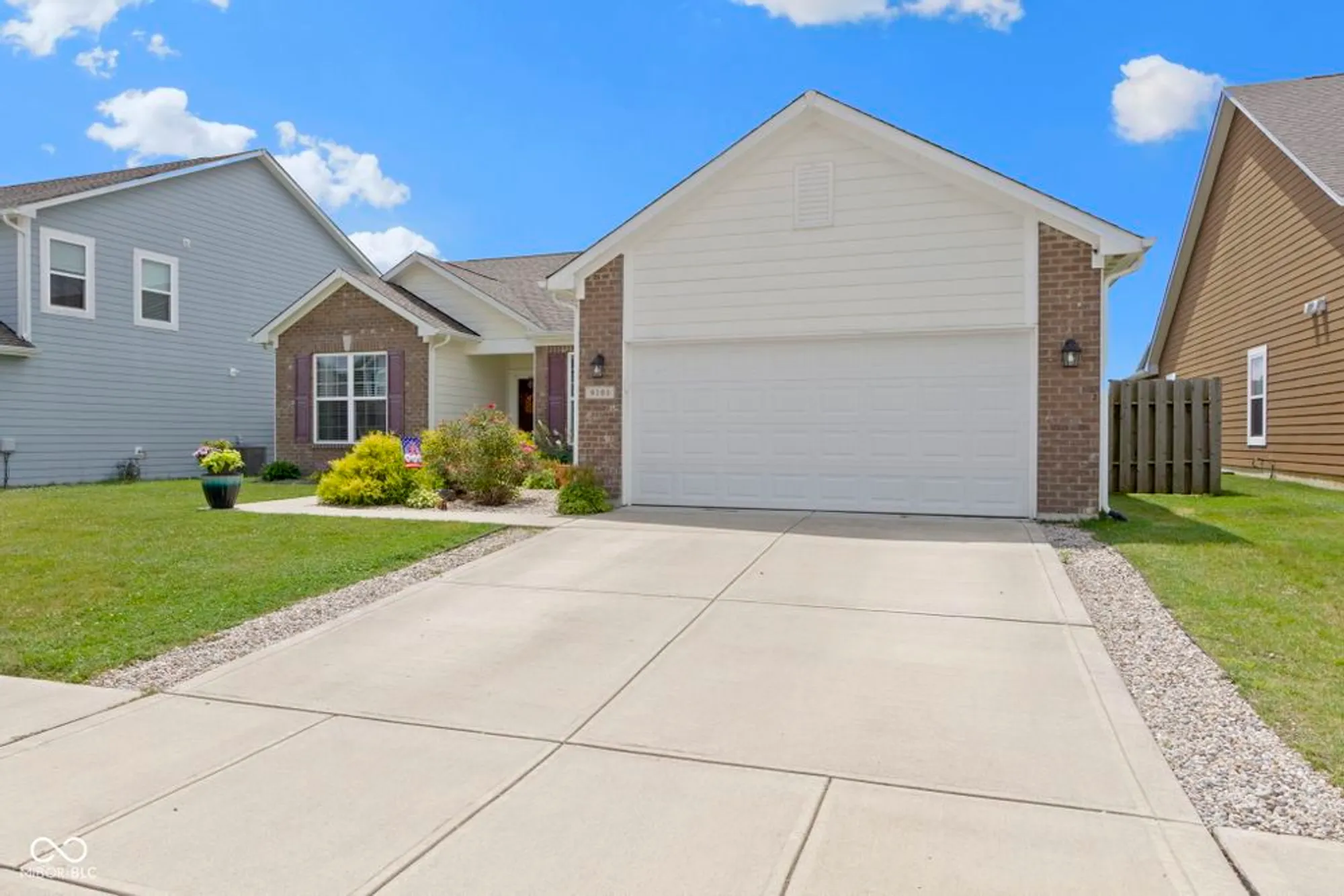 Property Slideshow image 5 of 63 | 9101 gordimer cir, Indianapolis, IN, 46239