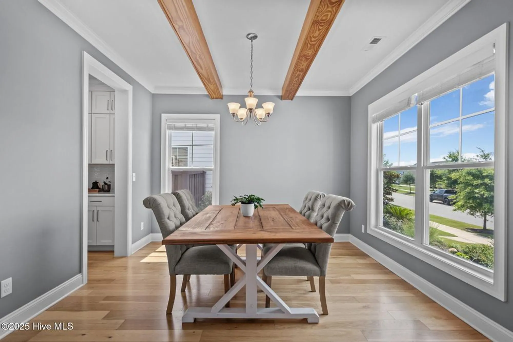 Property Slideshow image 6 of 63 | 4563 old towne st, Wilmington, NC, 28412